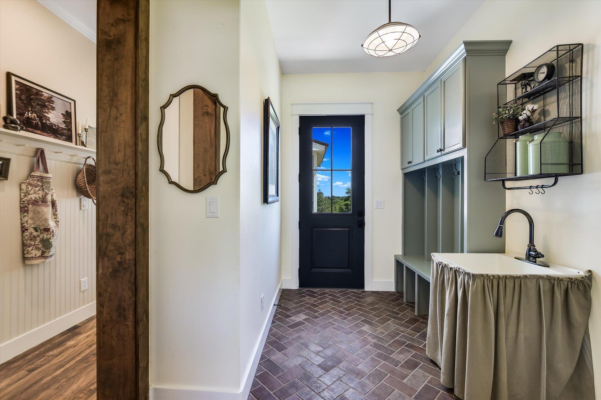 600 Abbey Rd, Liberty Hill, TX 78642