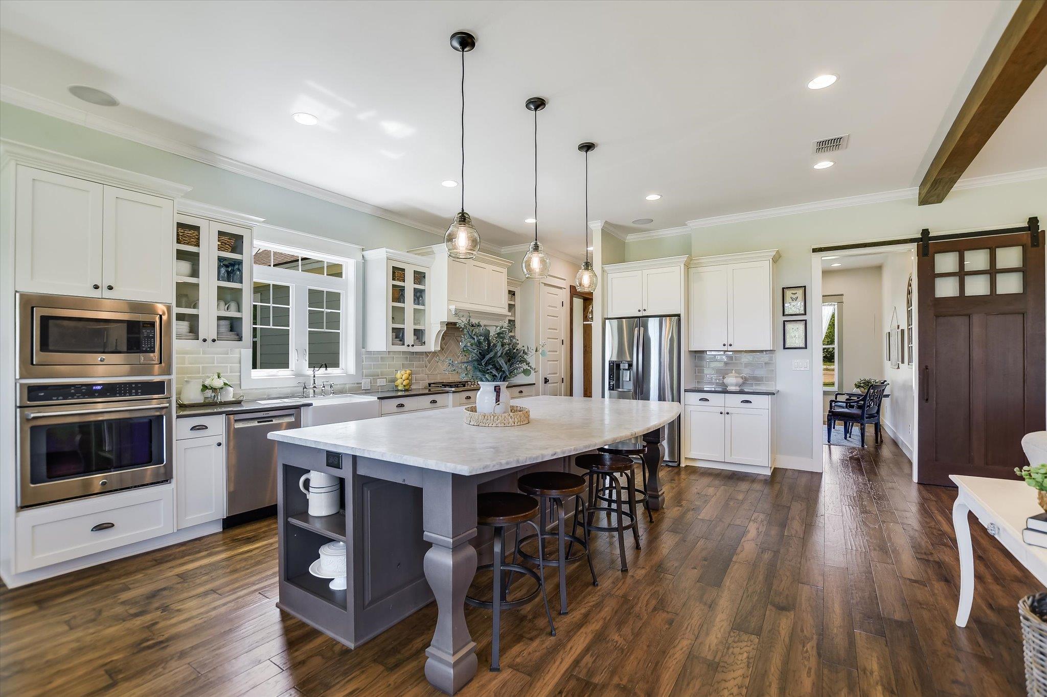 600 Abbey Rd, Liberty Hill, TX 78642