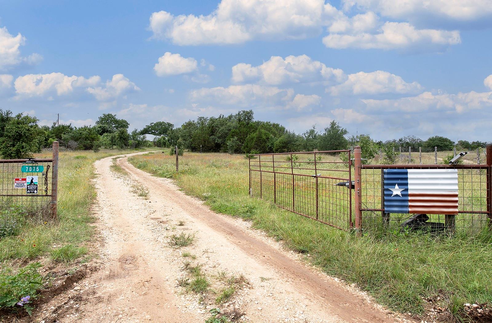 7075 RR 1869 # 1869, Liberty Hill, TX 78642