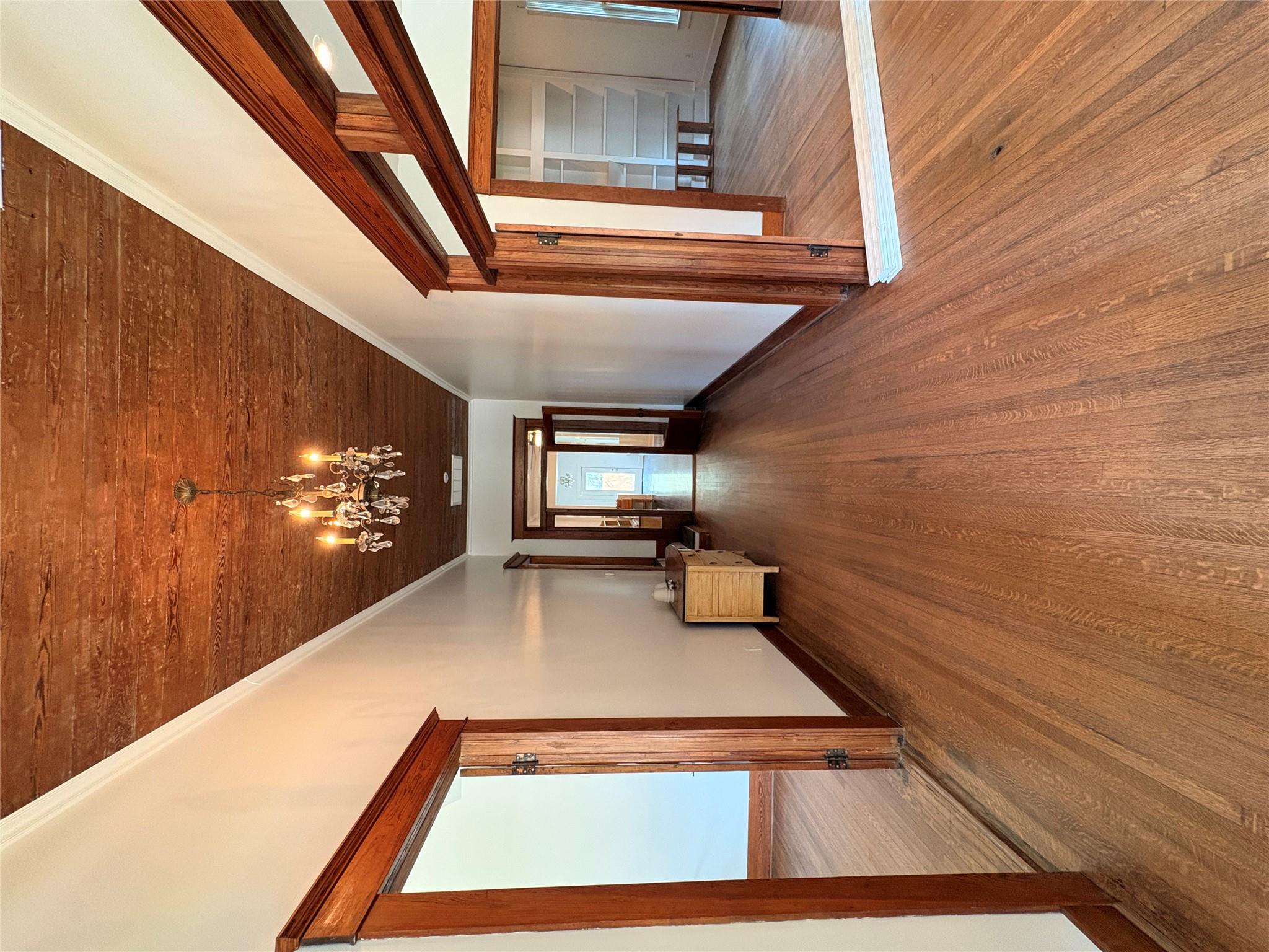 105 S Cedar St, Luling, TX 78648