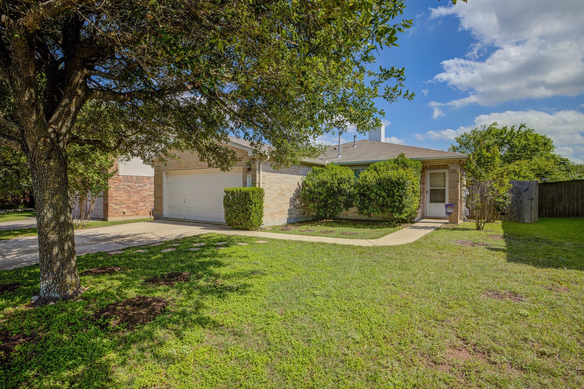 202 McCarthur Dr, Leander, TX 78641