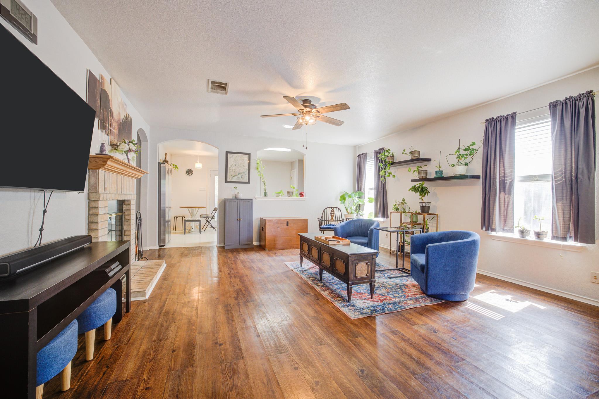 202 McCarthur Dr, Leander, TX 78641