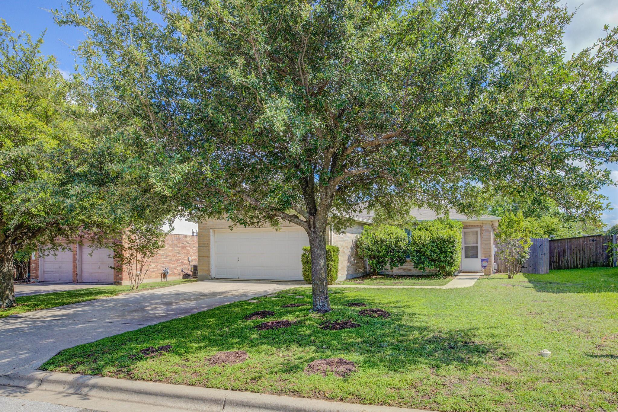 202 McCarthur Dr, Leander, TX 78641
