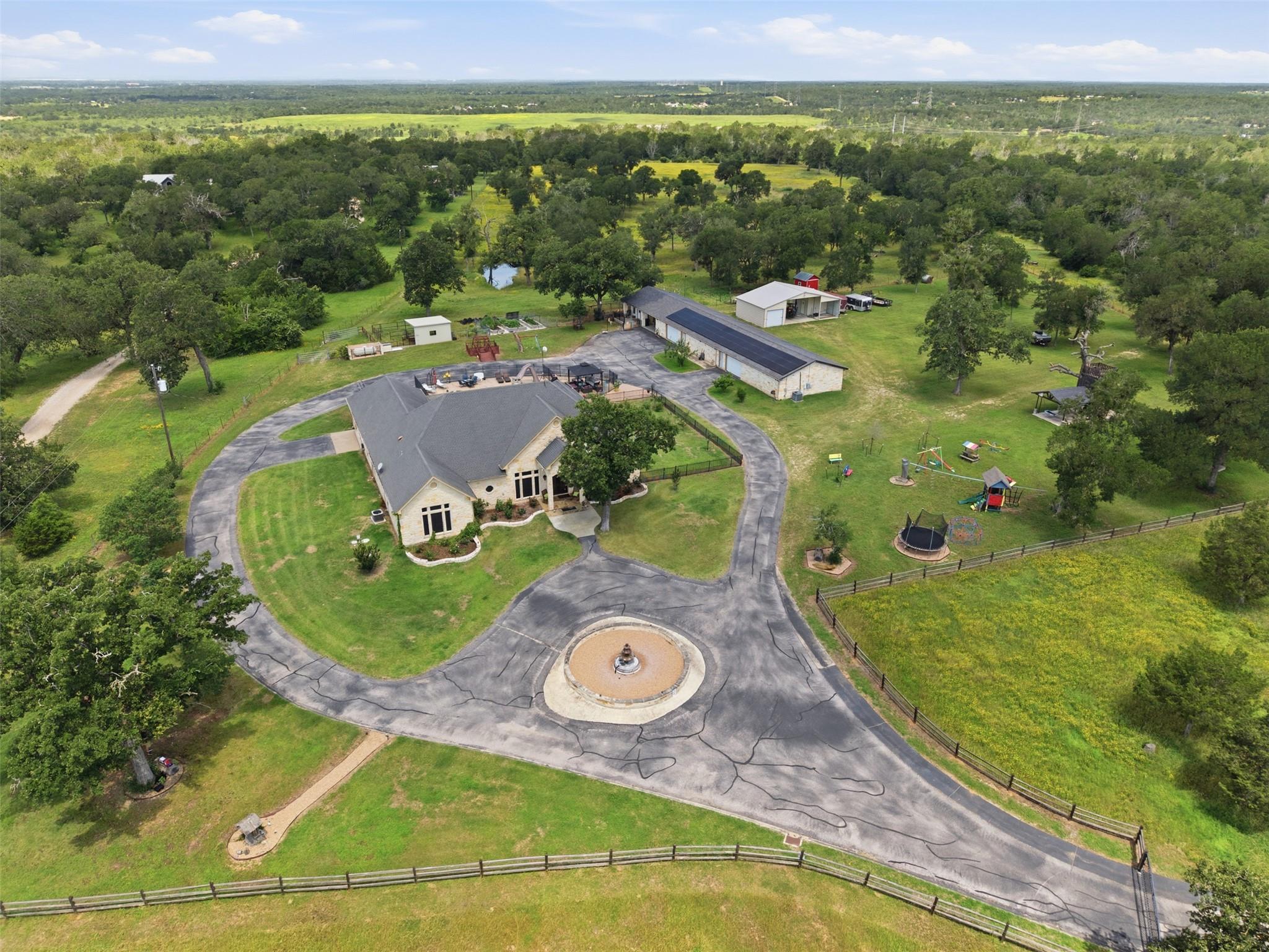 2936 FM 1704, Elgin, TX 78621