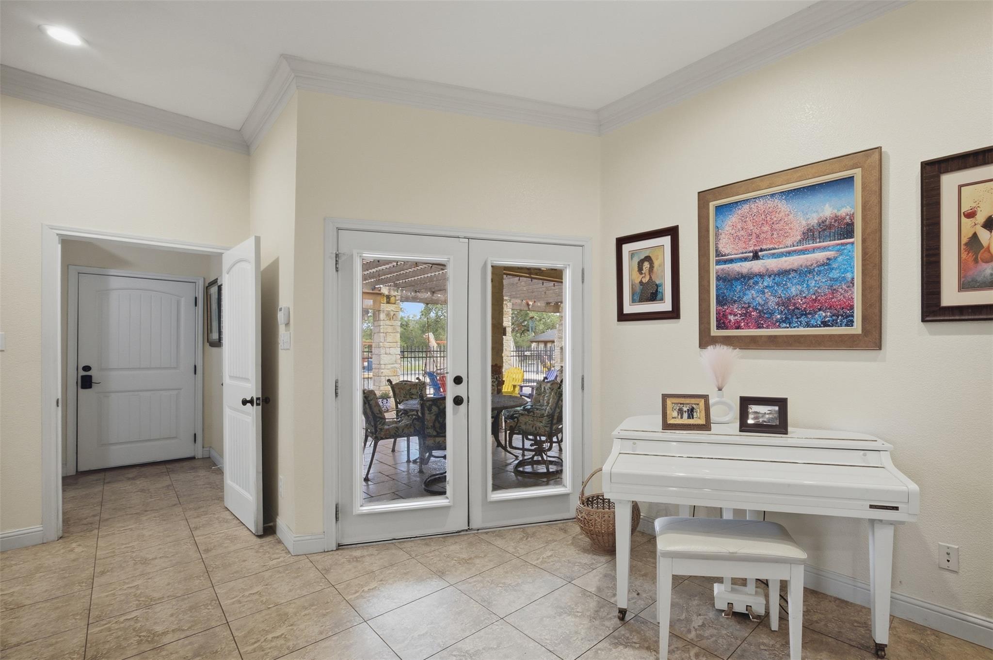 2936 FM 1704, Elgin, TX 78621