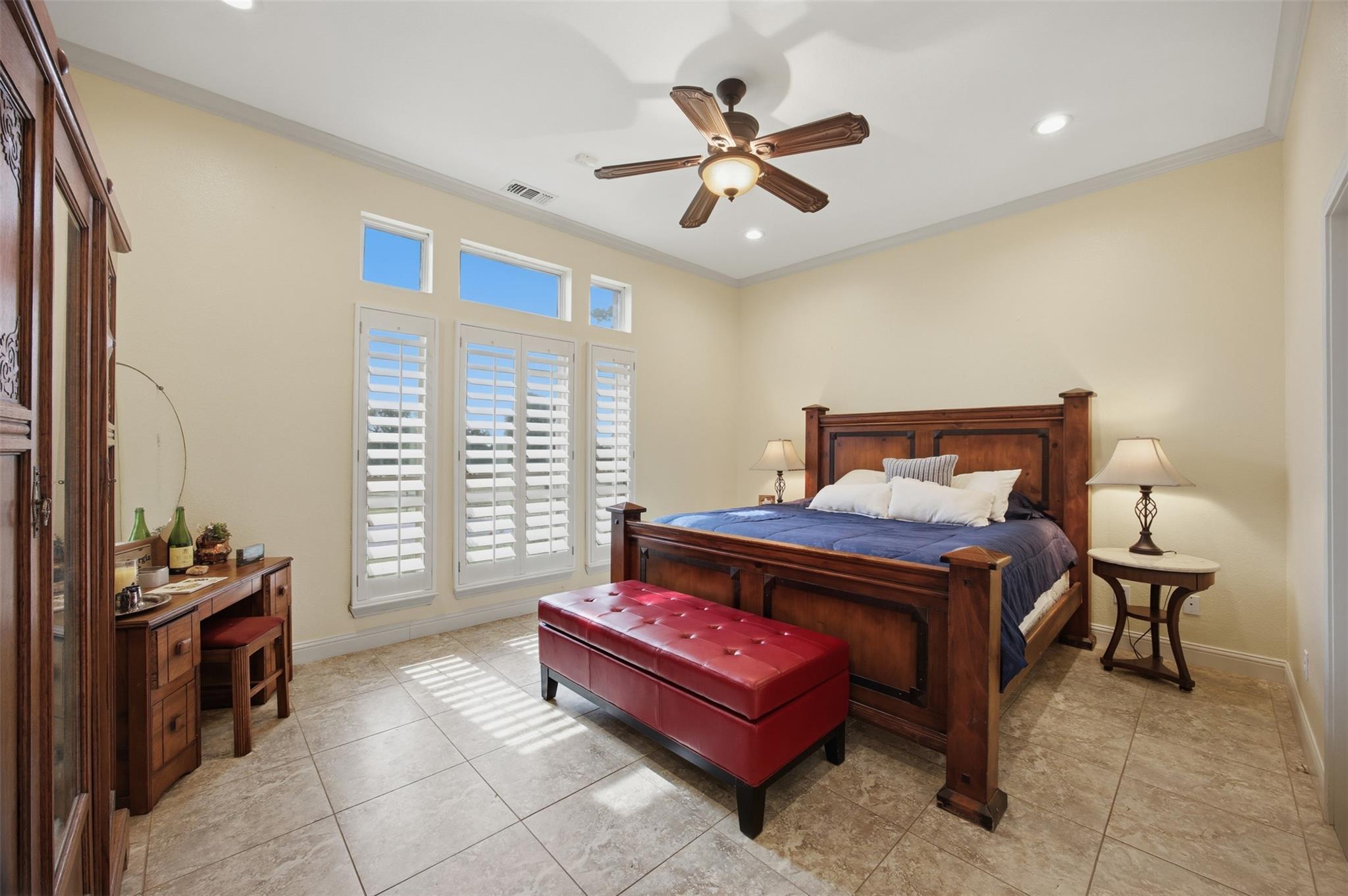 2936 FM 1704, Elgin, TX 78621