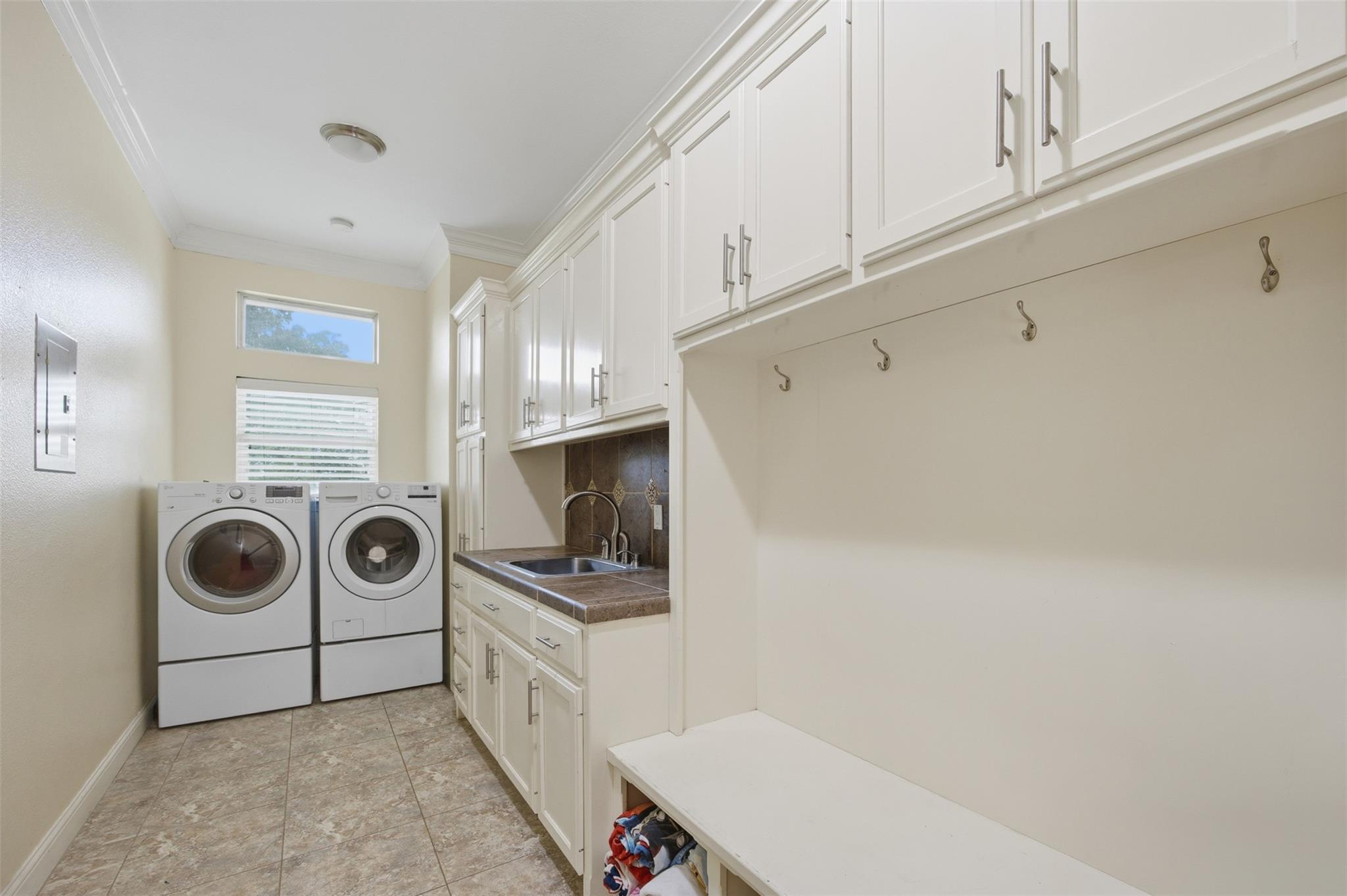 2936 FM 1704, Elgin, TX 78621