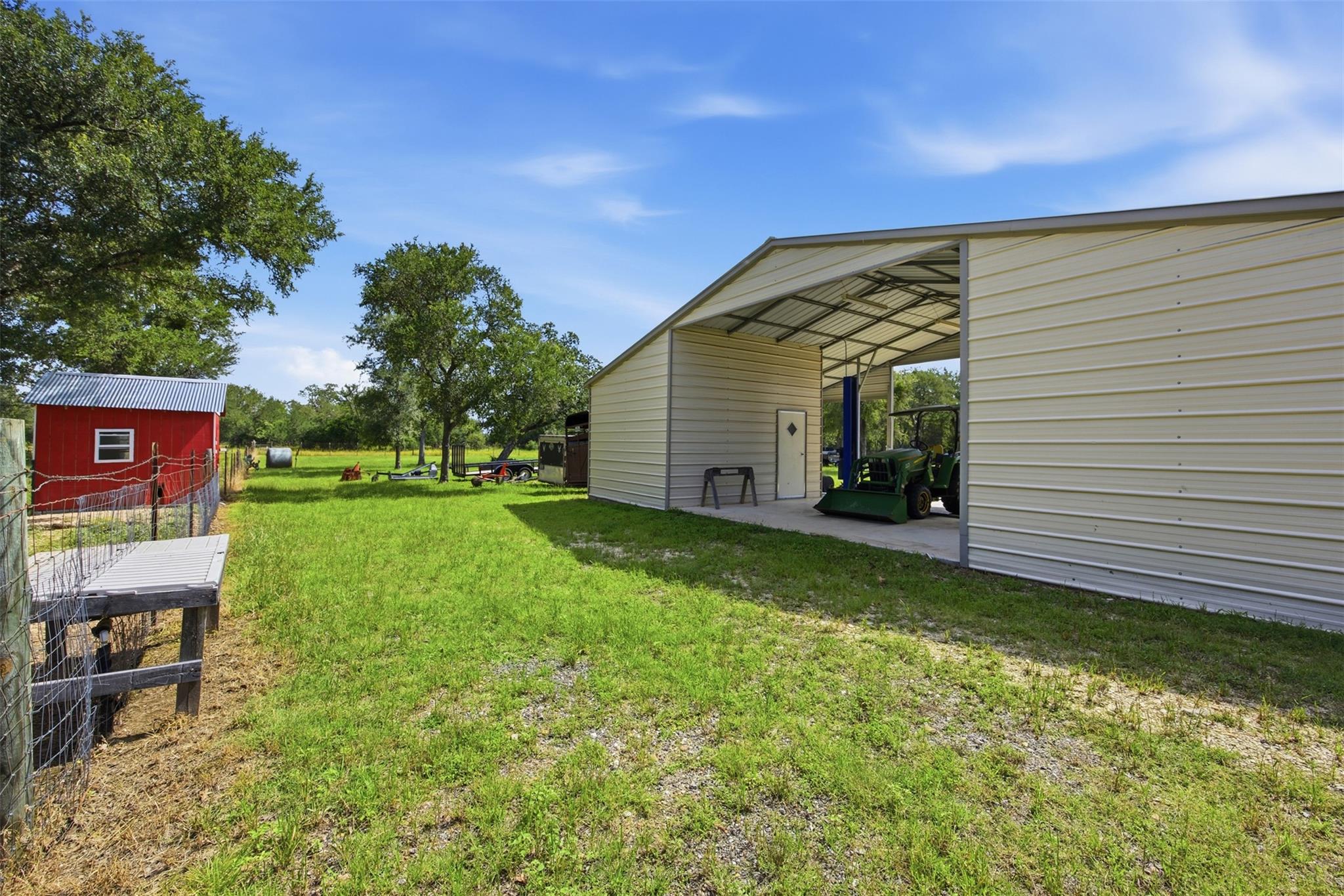 2936 FM 1704, Elgin, TX 78621