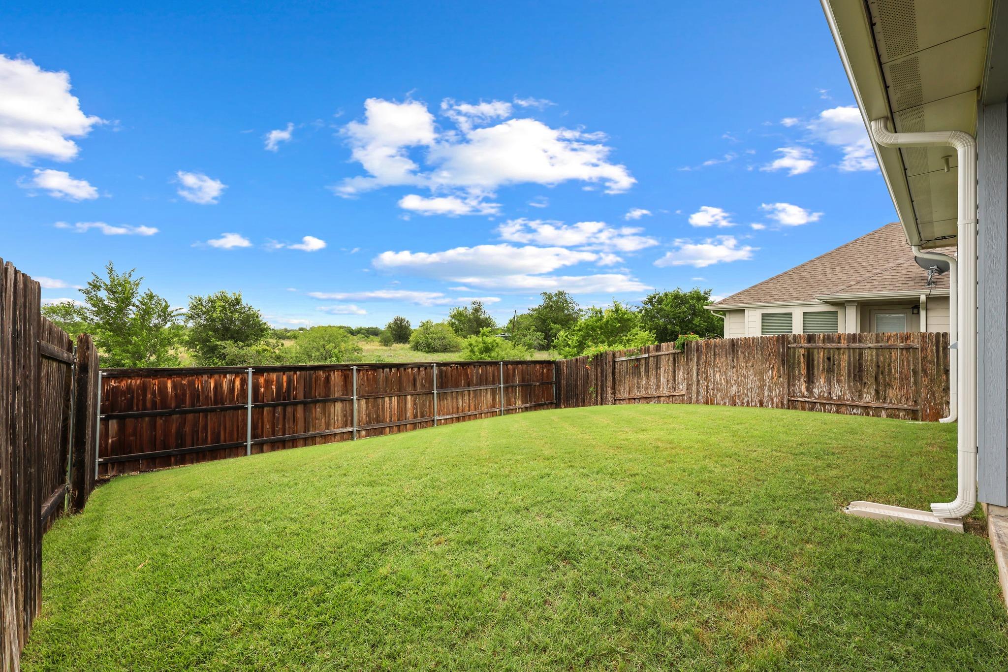 558 Nautical Loop, Kyle, TX 78640