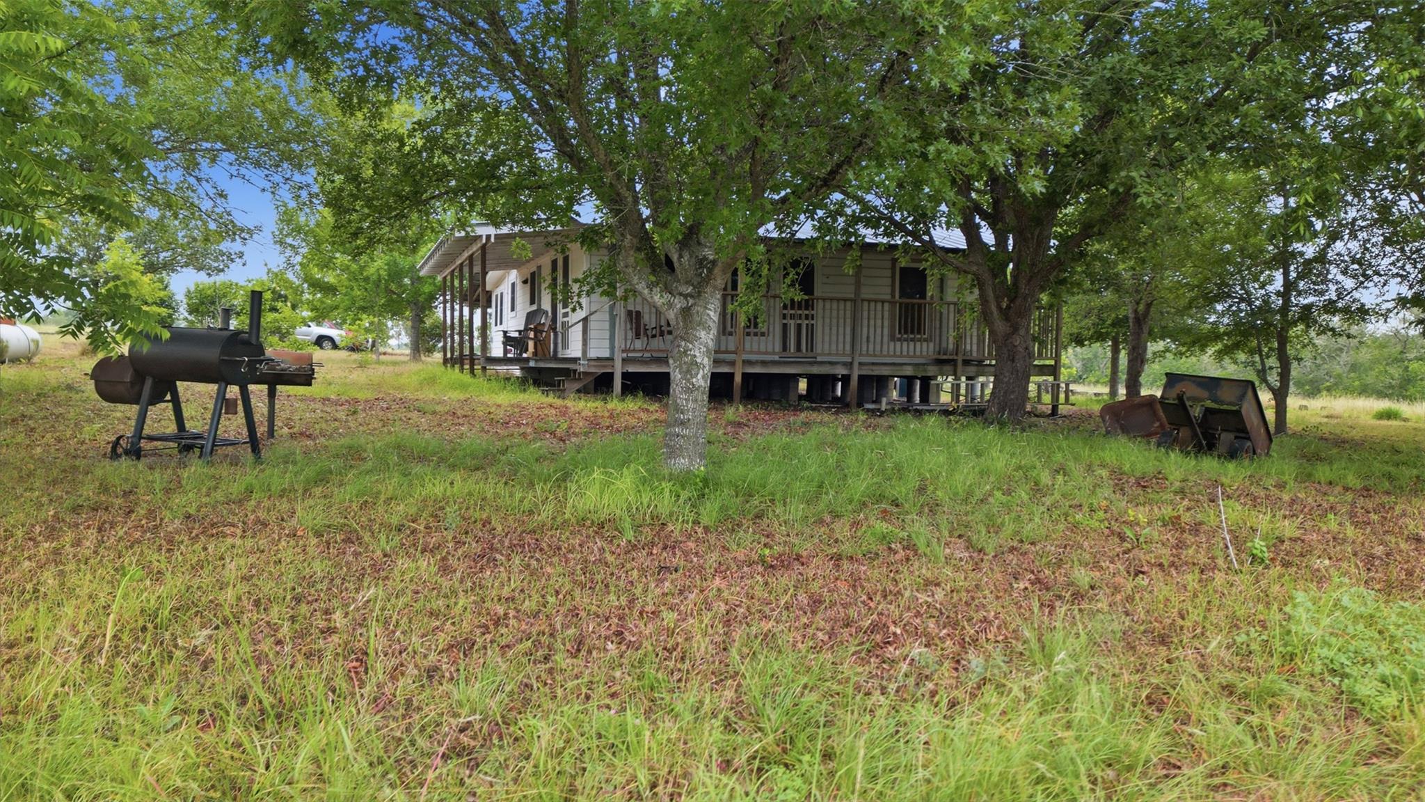 11615 Kingsbury Rd, Kingsbury, TX 78638