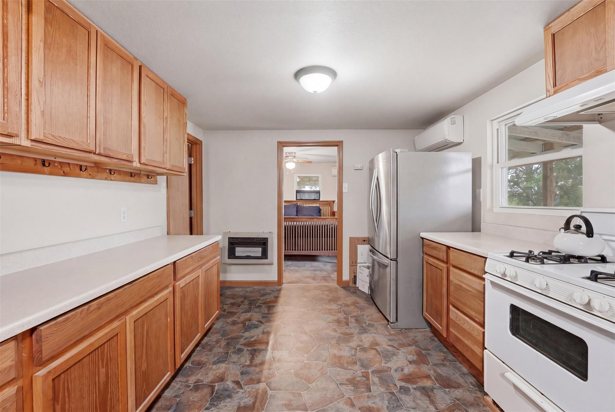 11615 Kingsbury Rd, Kingsbury, TX 78638