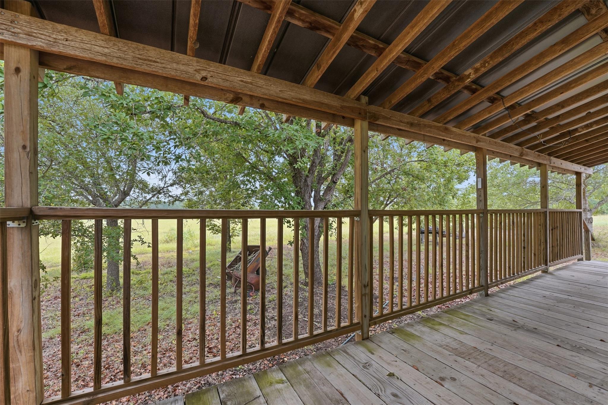 11615 Kingsbury Rd, Kingsbury, TX 78638
