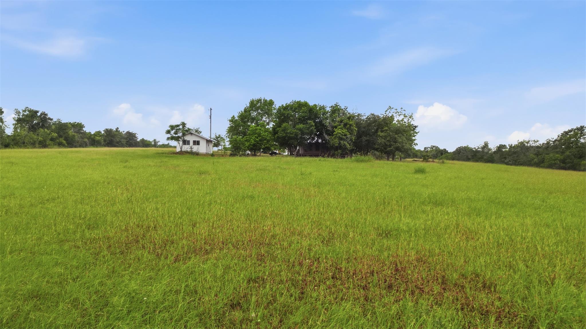 11615 Kingsbury Rd, Kingsbury, TX 78638