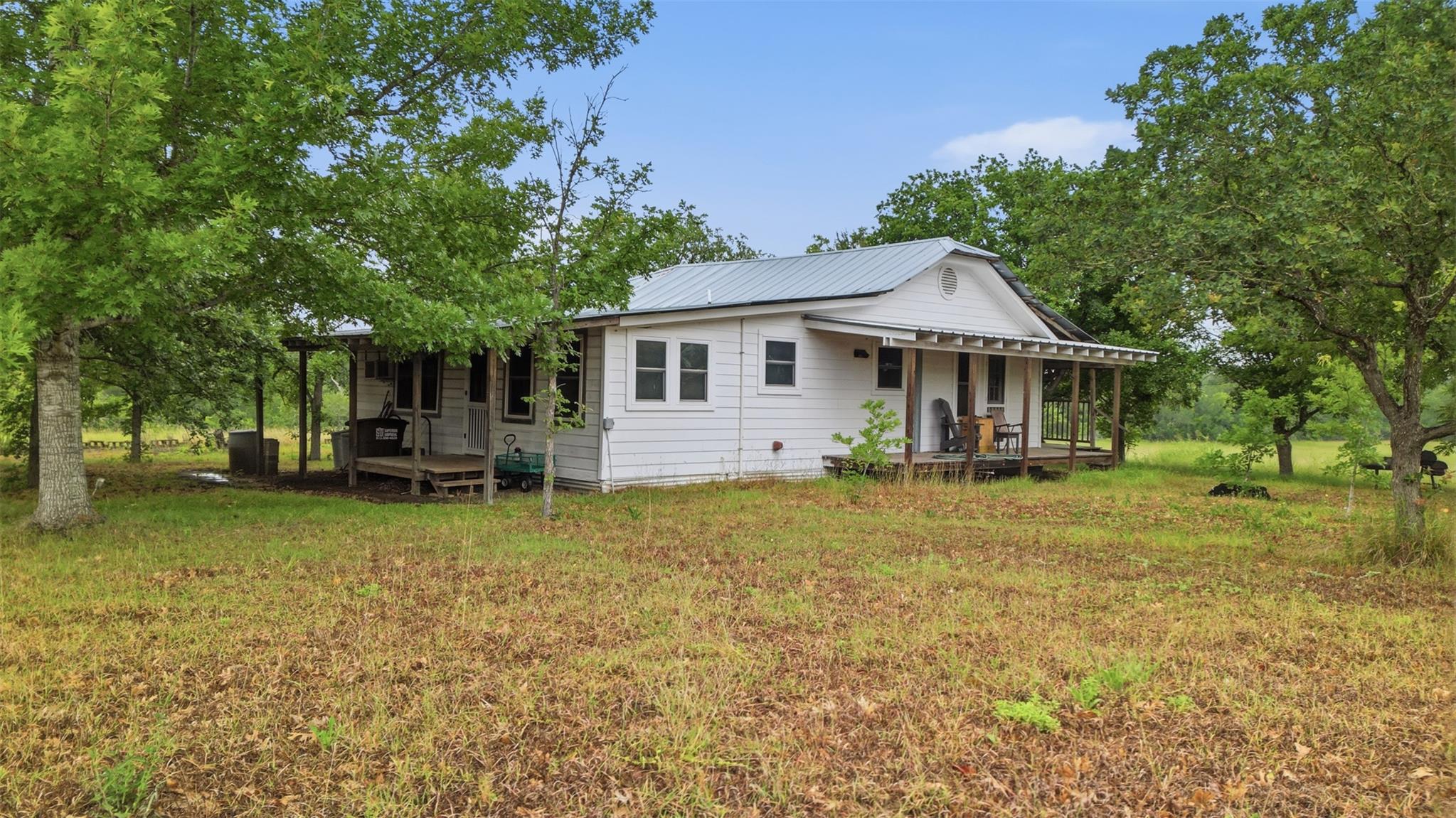 11615 Kingsbury Rd, Kingsbury, TX 78638