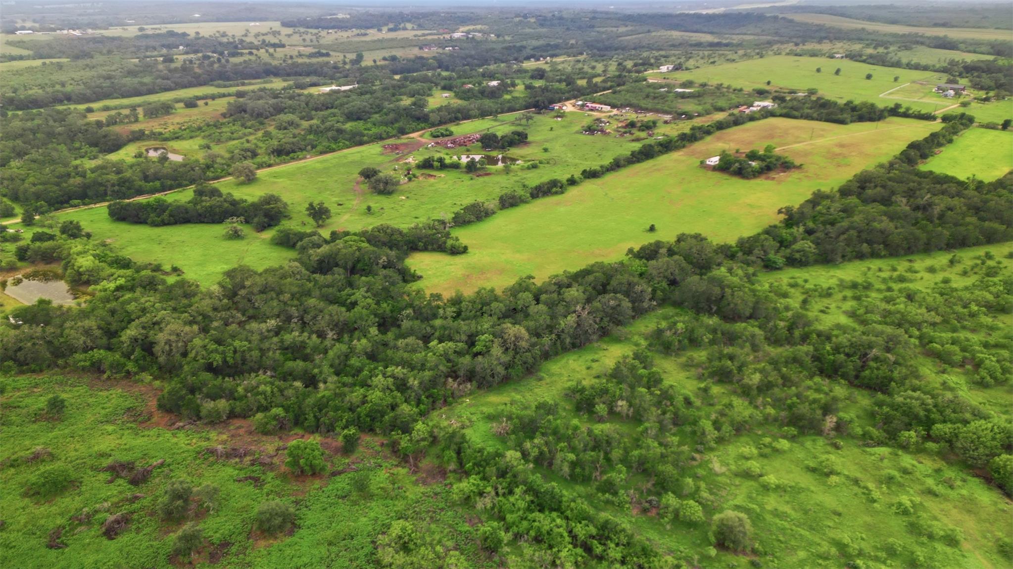 11615 Kingsbury Rd, Kingsbury, TX 78638