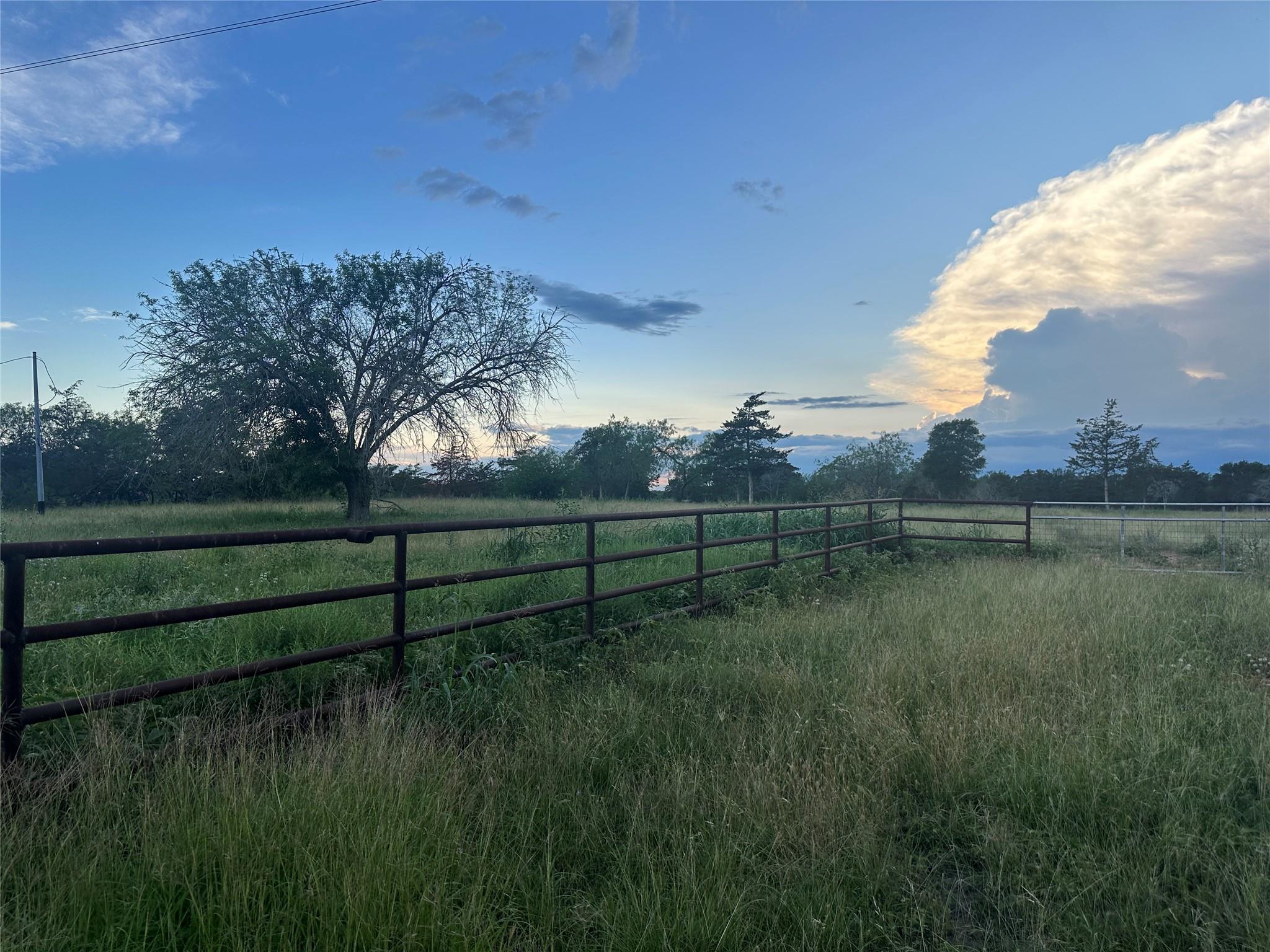 1403 Armstrong Derry Rd, Waelder, TX 78959