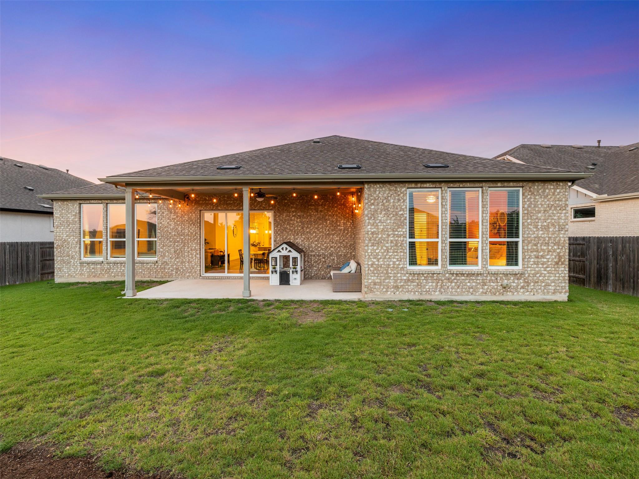 571 Climbing Rock Loop, Dripping Springs, TX 78620
