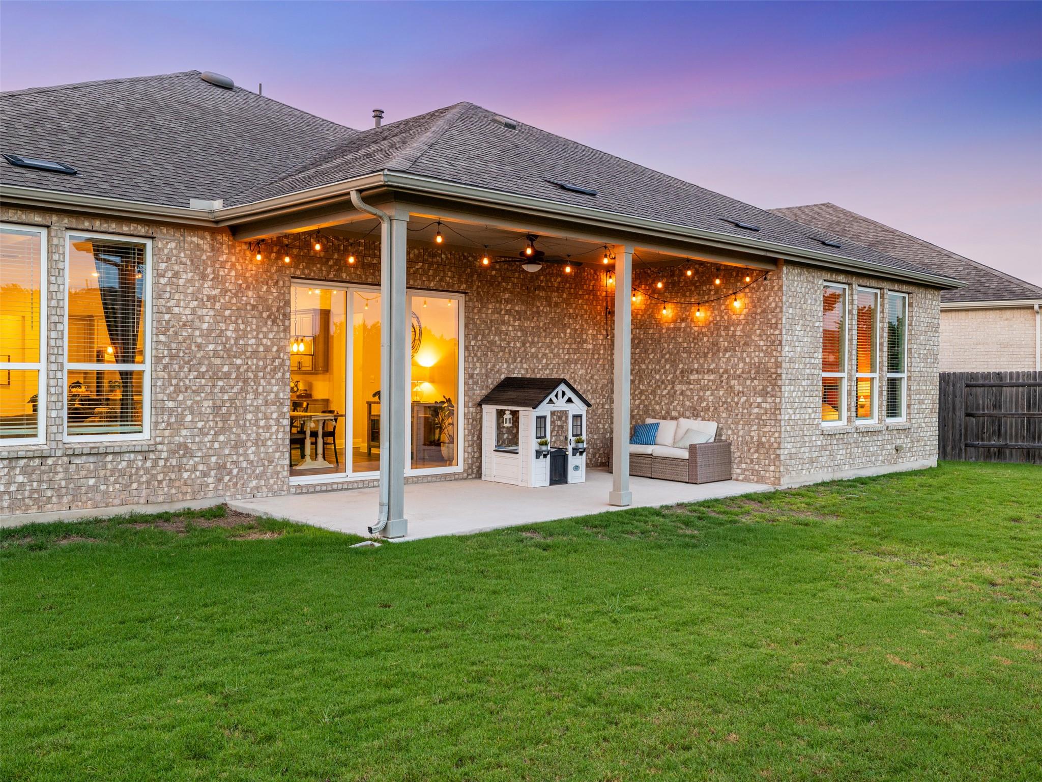 571 Climbing Rock Loop, Dripping Springs, TX 78620