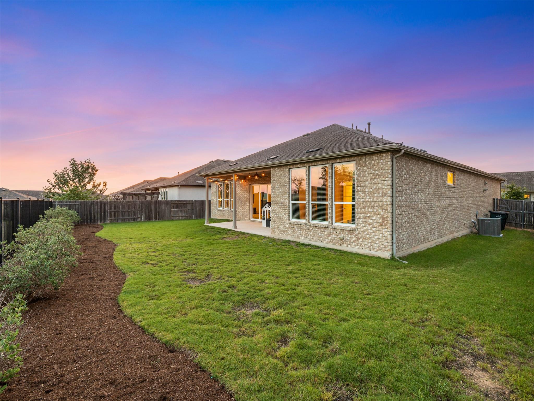 571 Climbing Rock Loop, Dripping Springs, TX 78620