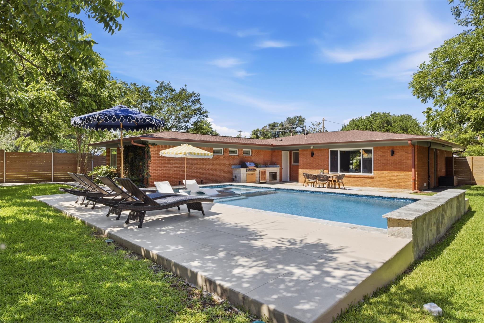 4801 Roundup Trl, Austin, TX 78745