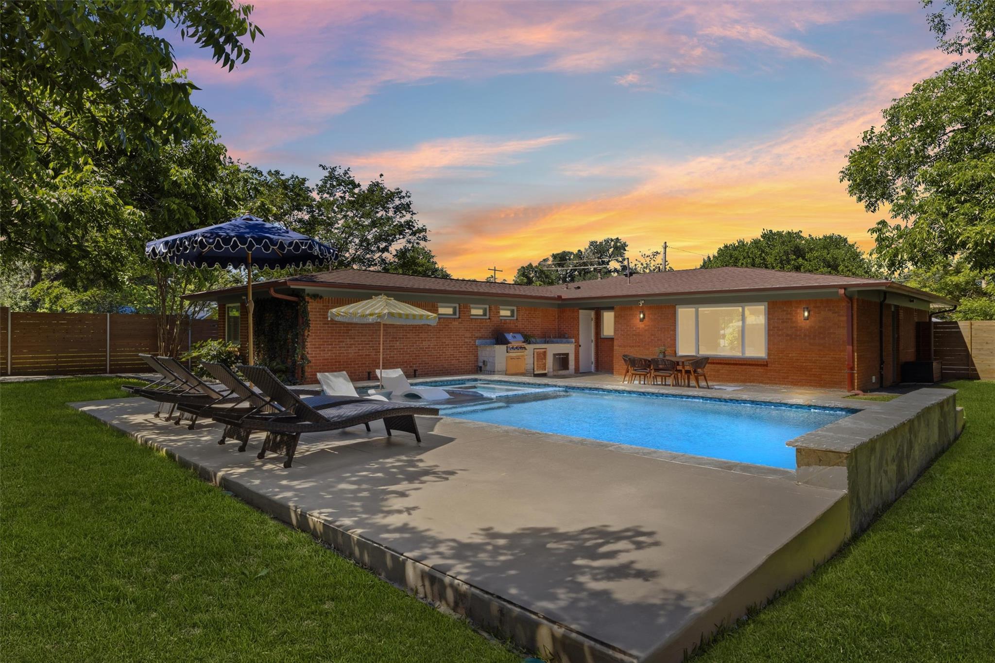 4801 Roundup Trl, Austin, TX 78745