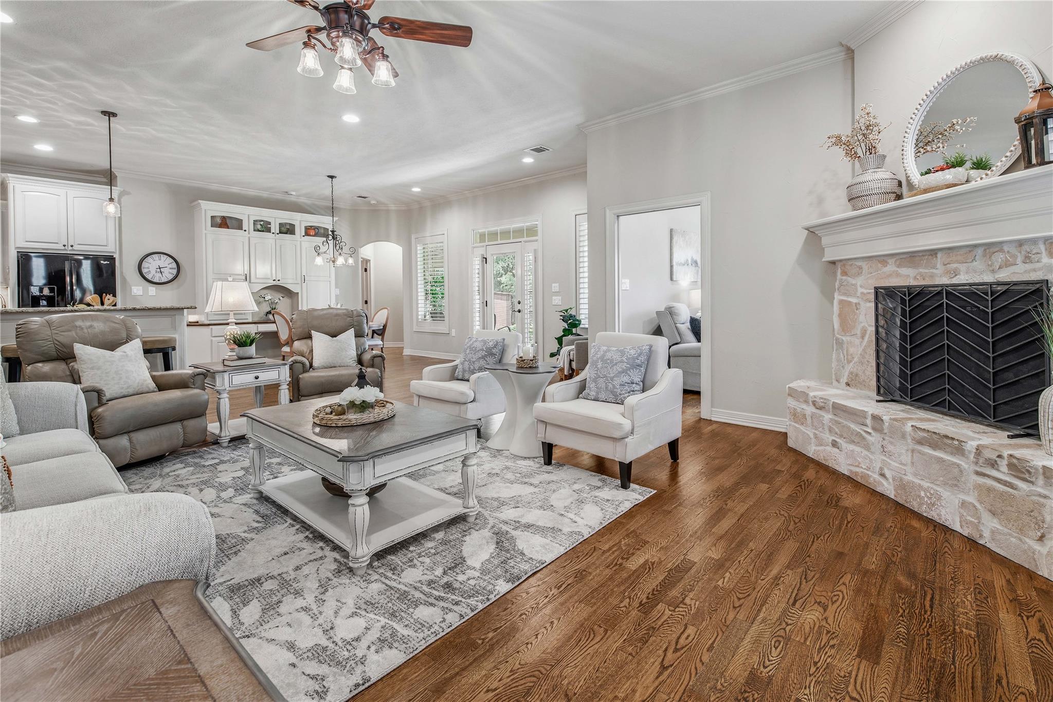 3914 Park Meadow Ln, Bryan, TX 77802