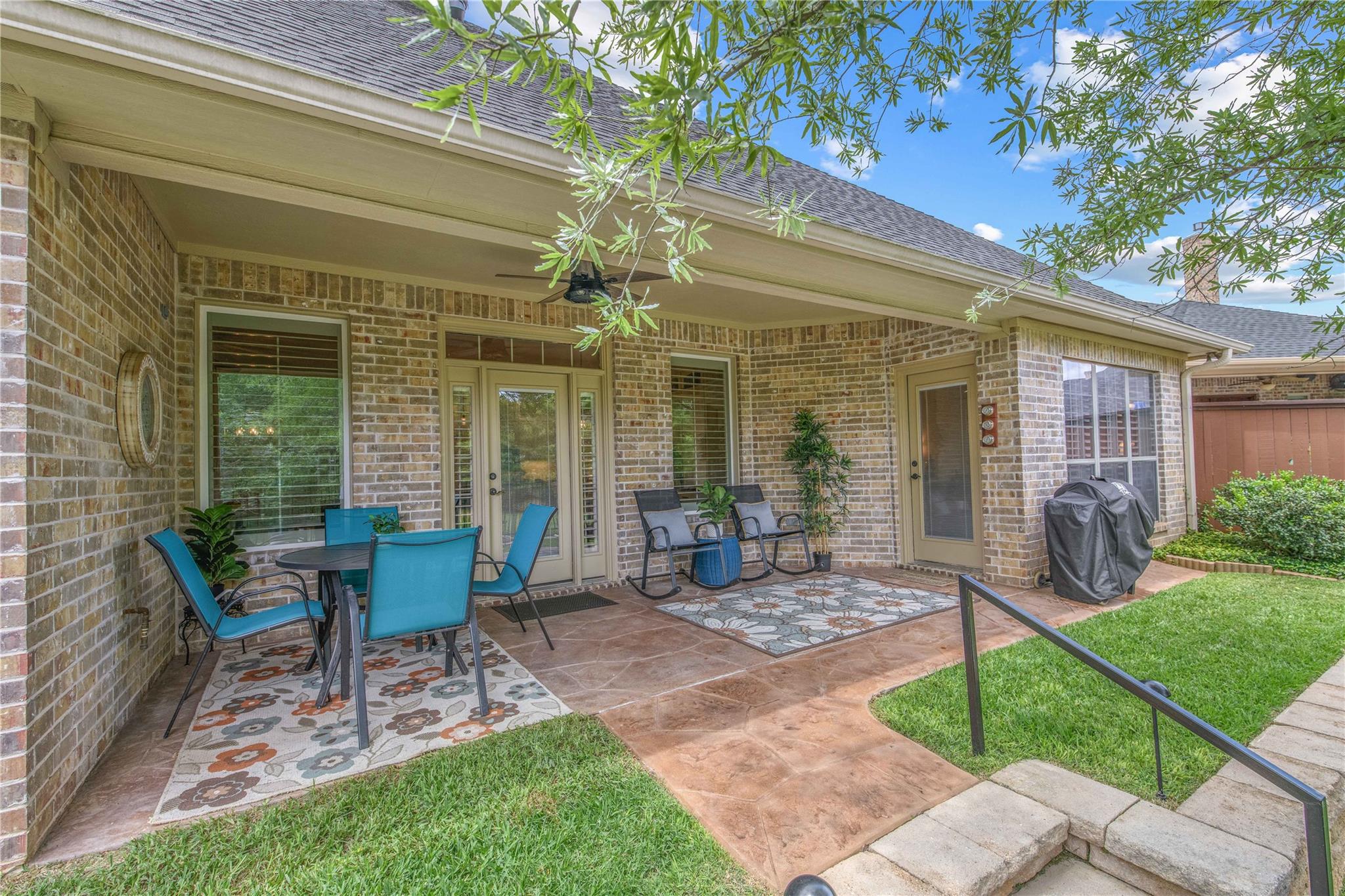 3914 Park Meadow Ln, Bryan, TX 77802