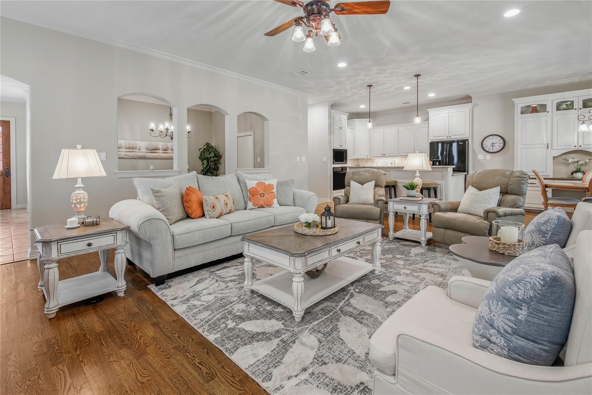 3914 Park Meadow Ln, Bryan, TX 77802