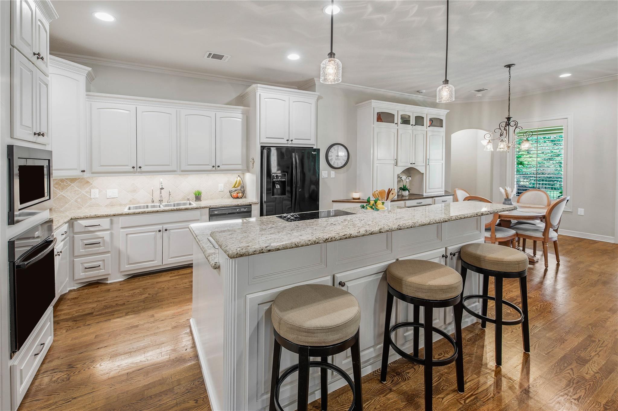3914 Park Meadow Ln, Bryan, TX 77802