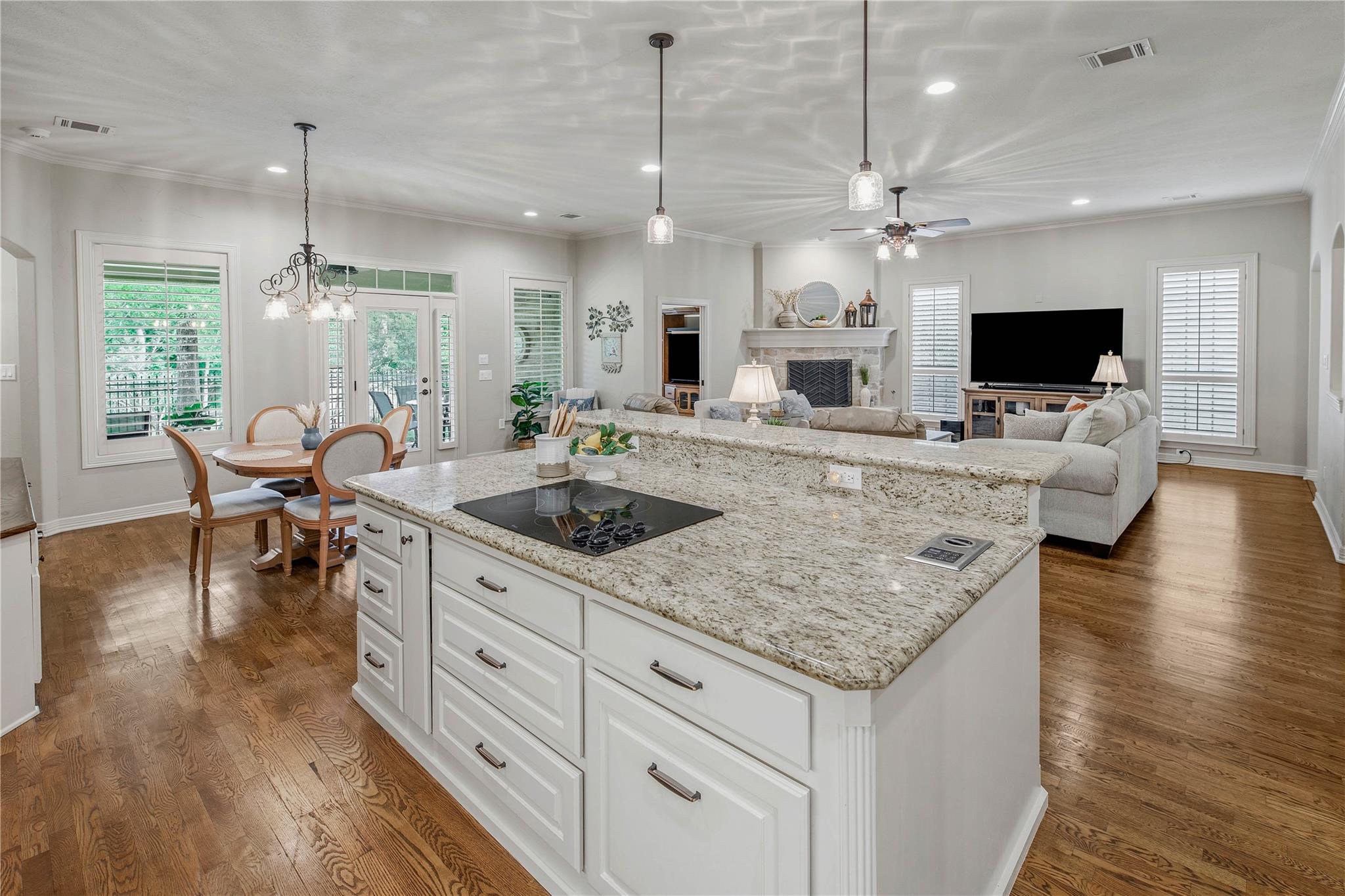 3914 Park Meadow Ln, Bryan, TX 77802
