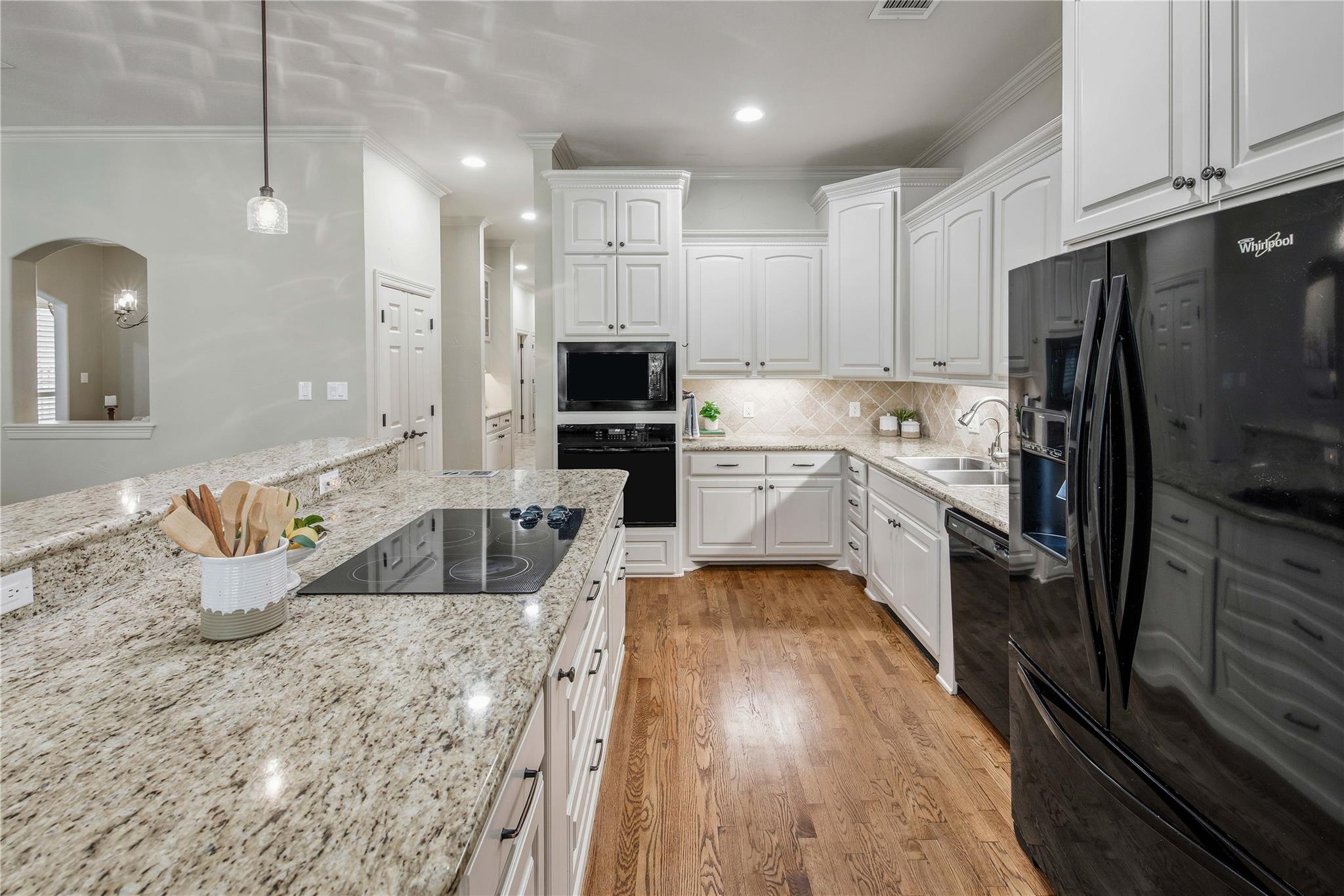 3914 Park Meadow Ln, Bryan, TX 77802