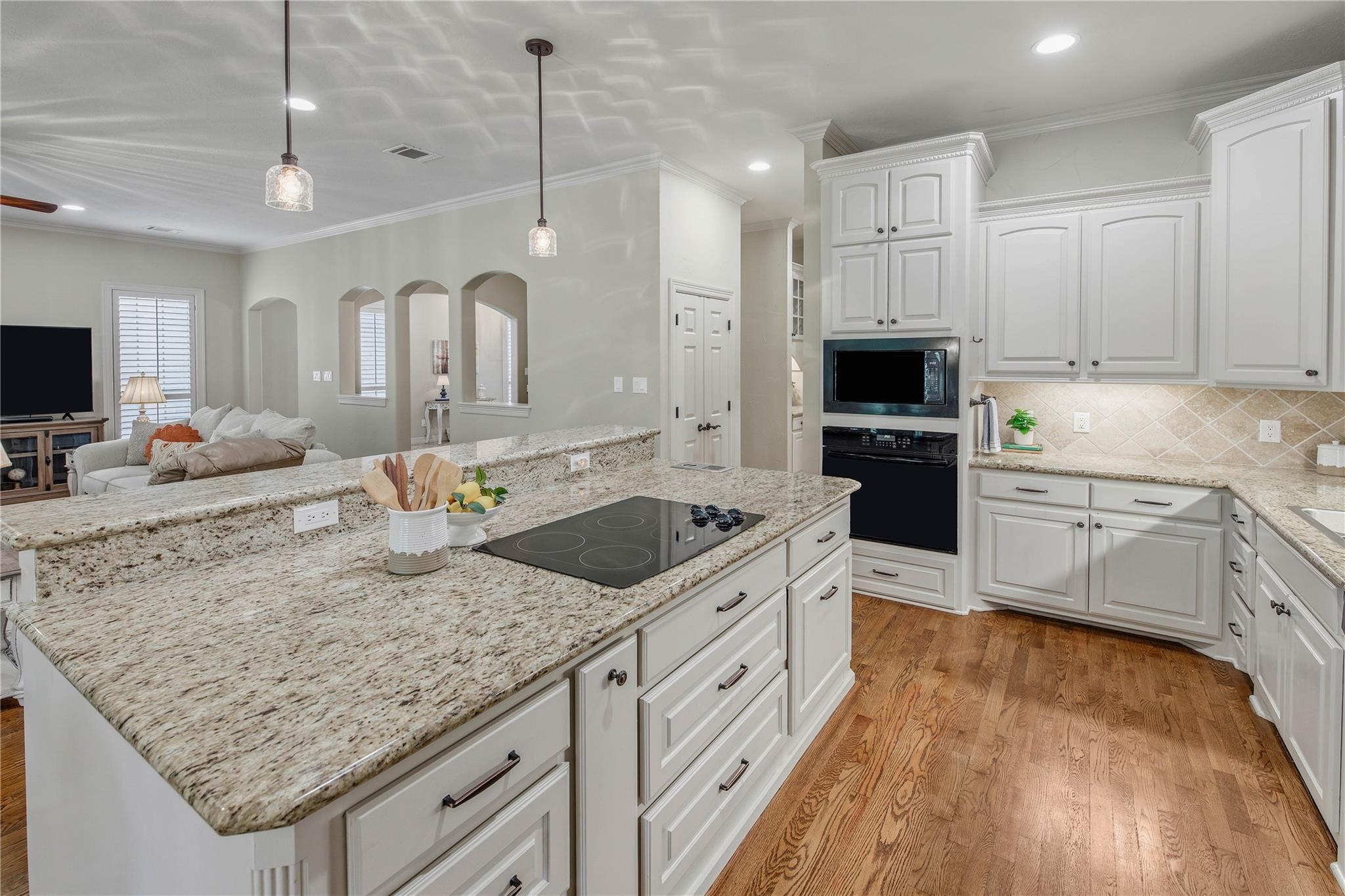 3914 Park Meadow Ln, Bryan, TX 77802