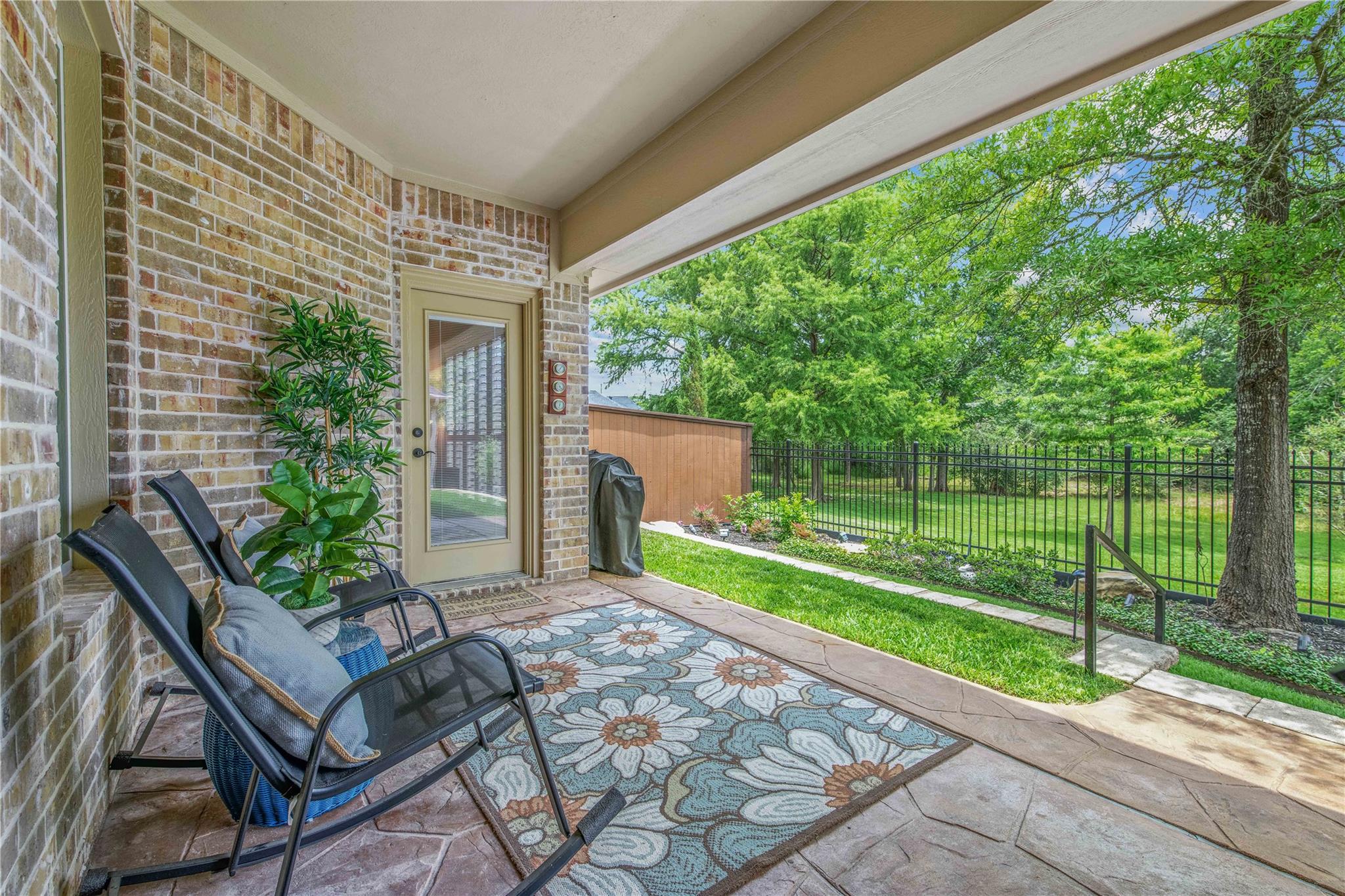 3914 Park Meadow Ln, Bryan, TX 77802