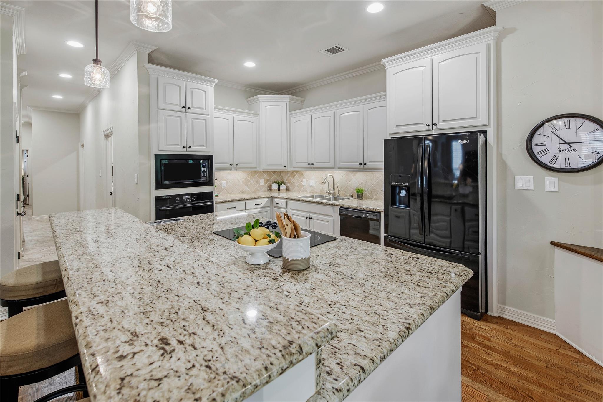 3914 Park Meadow Ln, Bryan, TX 77802