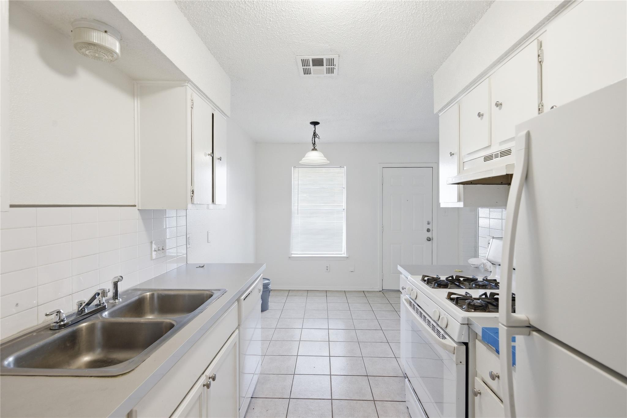 2412 Burleson Ct # A, Austin, TX 78741