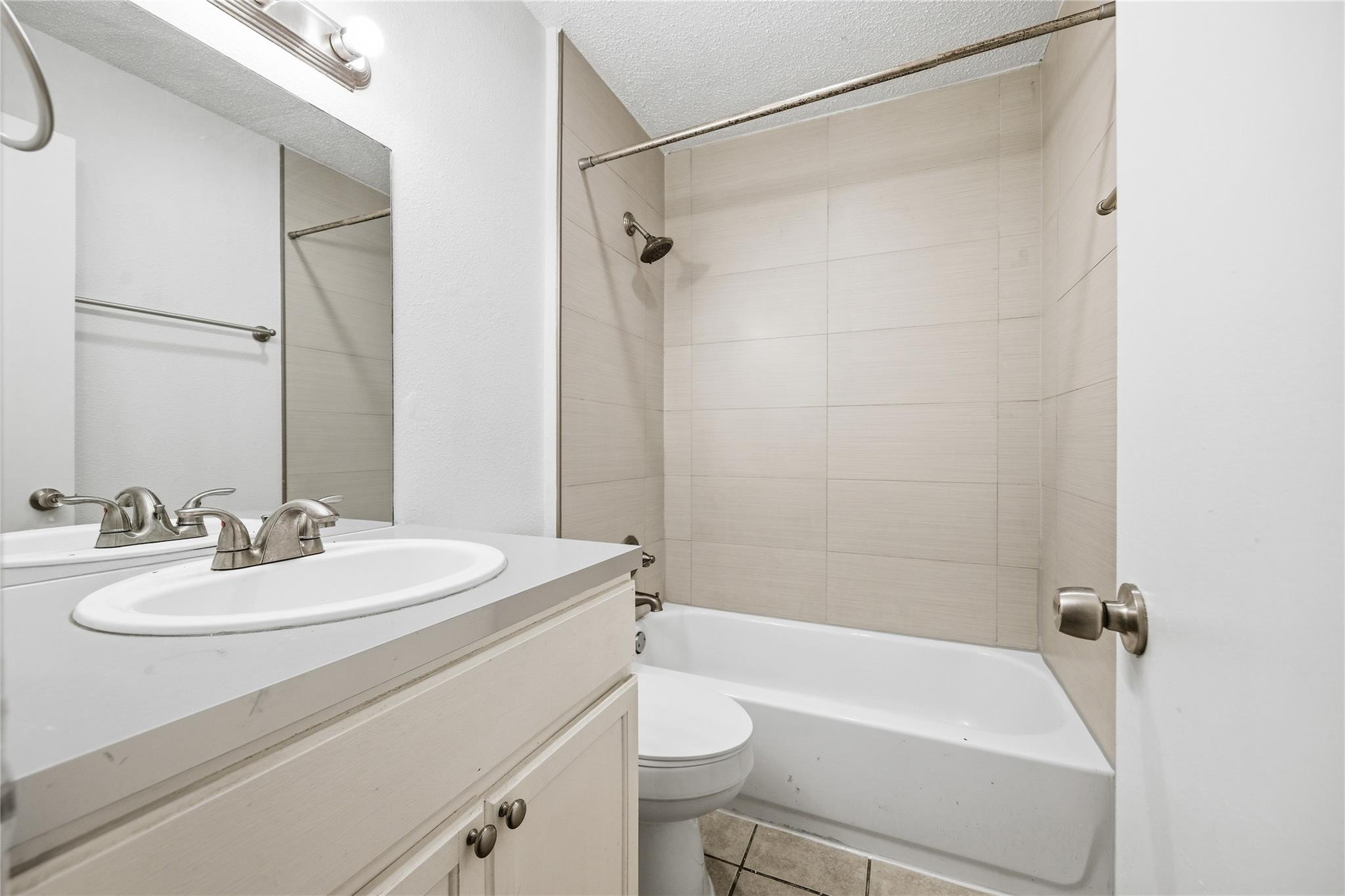 2412 Burleson Ct # A, Austin, TX 78741