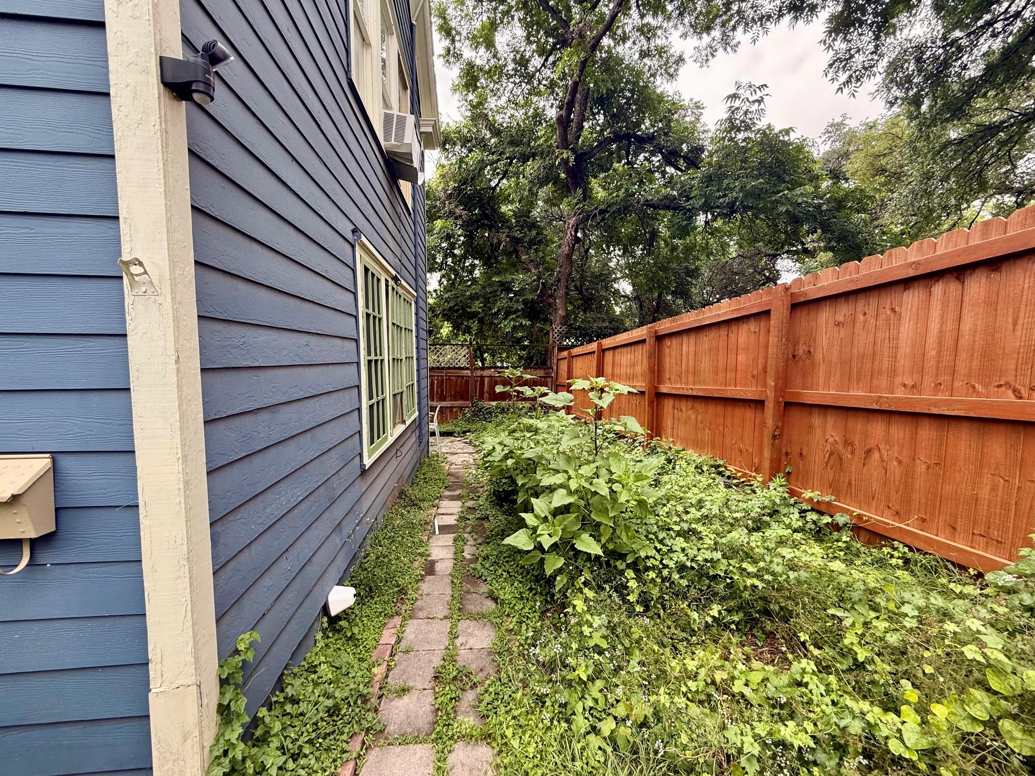 3305 Duval St # B, Austin, TX 78705