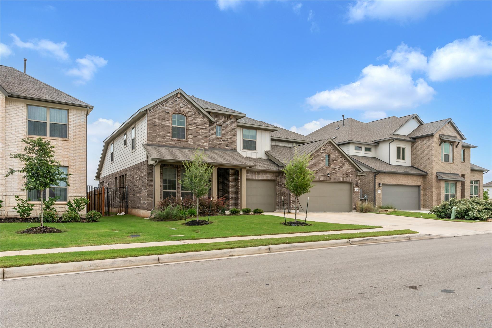 404 Hollister Dr, Liberty Hill, TX 78642