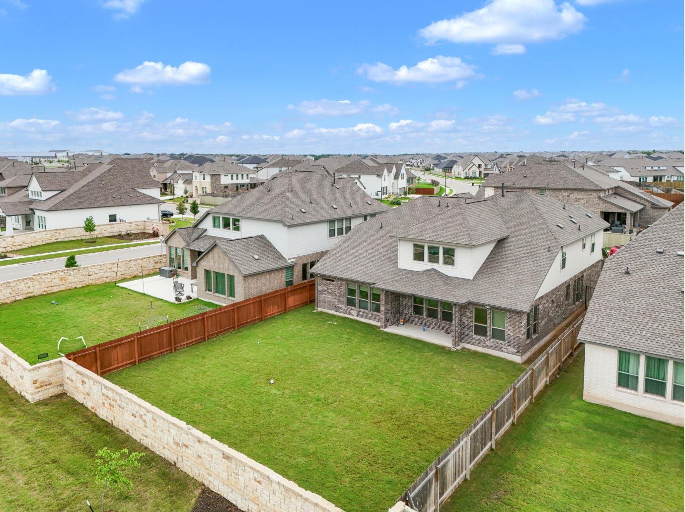 404 Hollister Dr, Liberty Hill, TX 78642