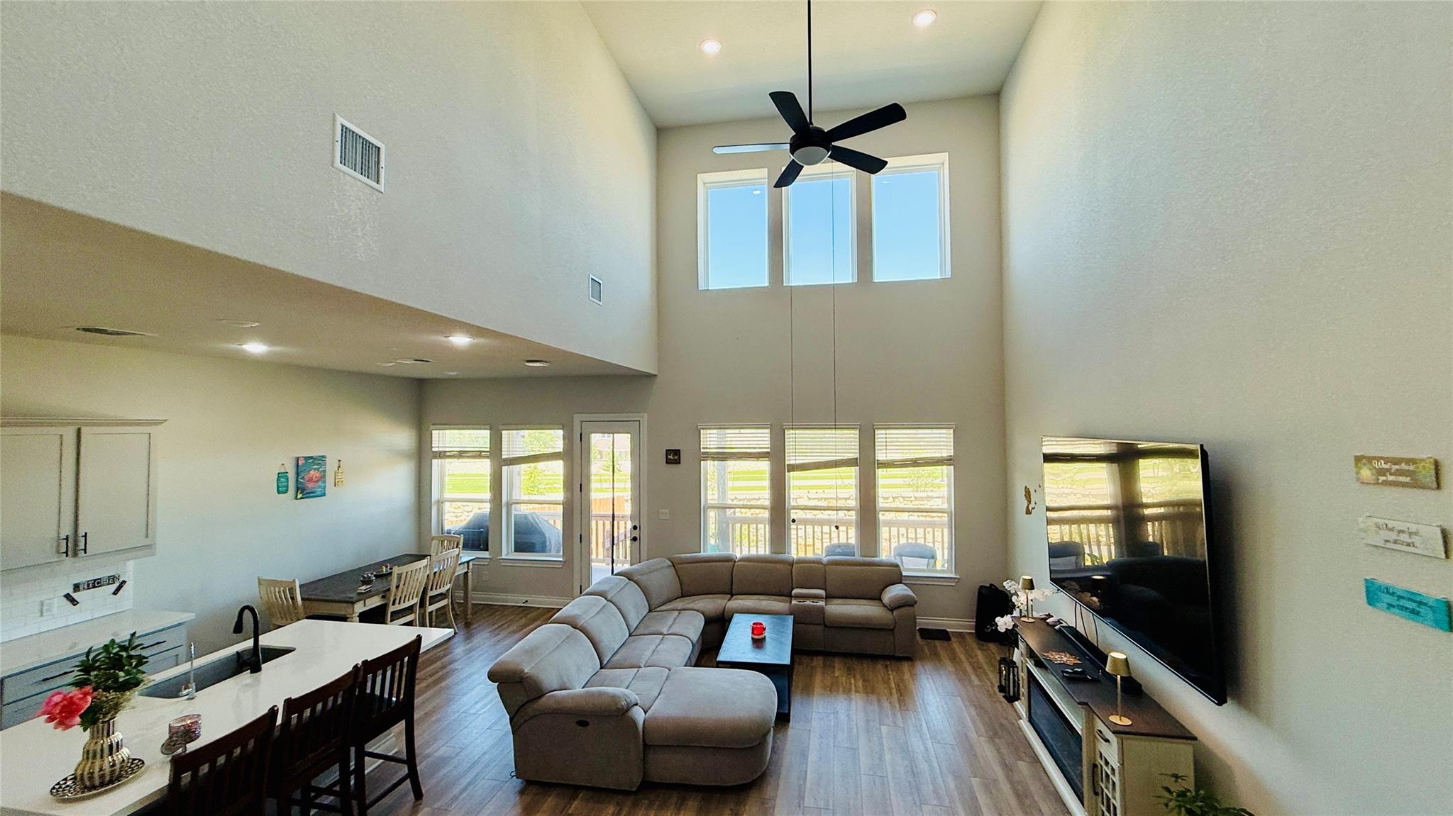 1304 Snowdrop Dr, Georgetown, TX 78628