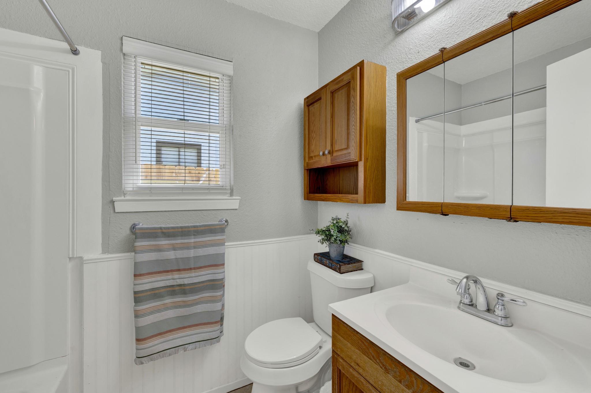 1917 Castle Gate Cir, San Marcos, TX 78666