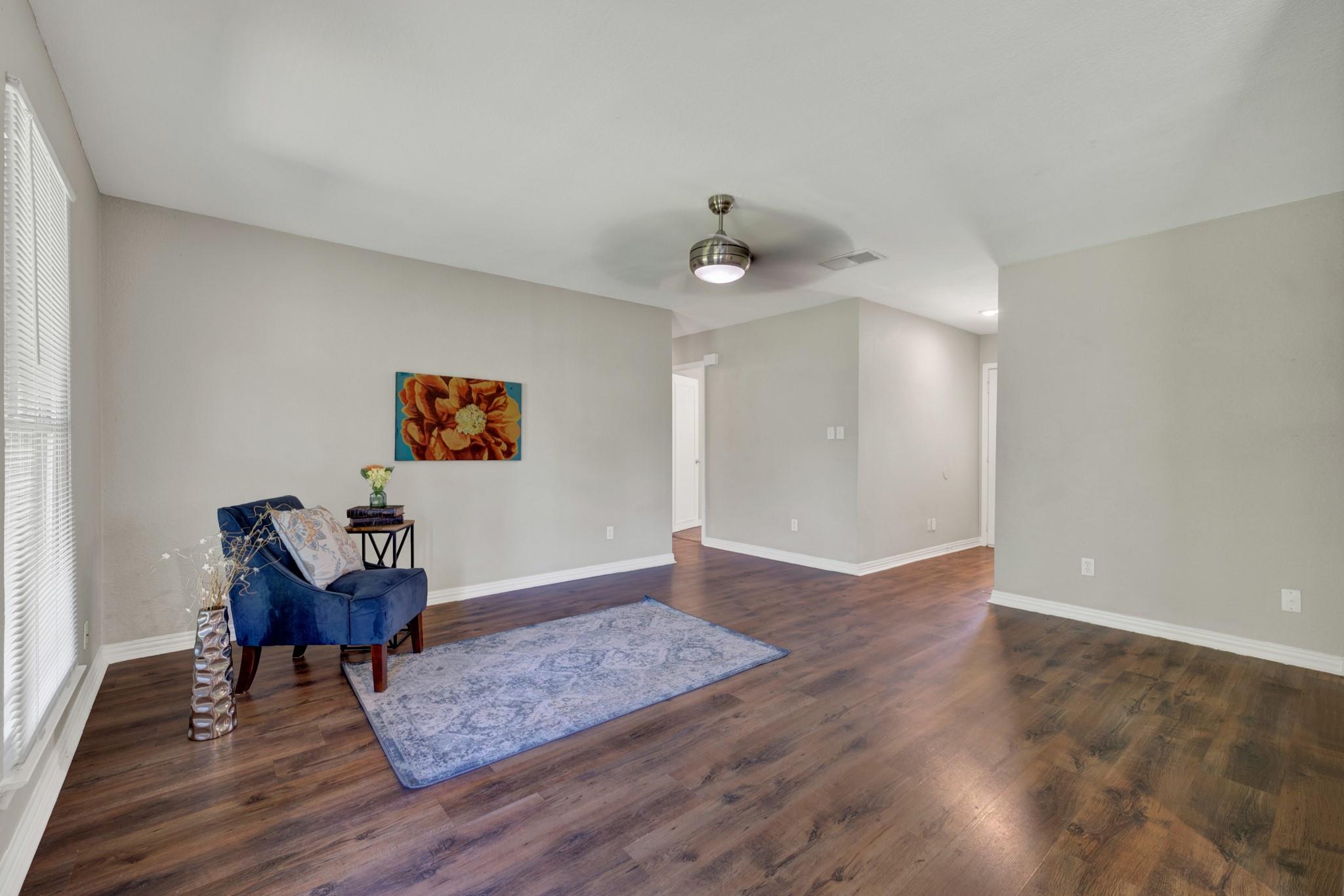 1917 Castle Gate Cir, San Marcos, TX 78666