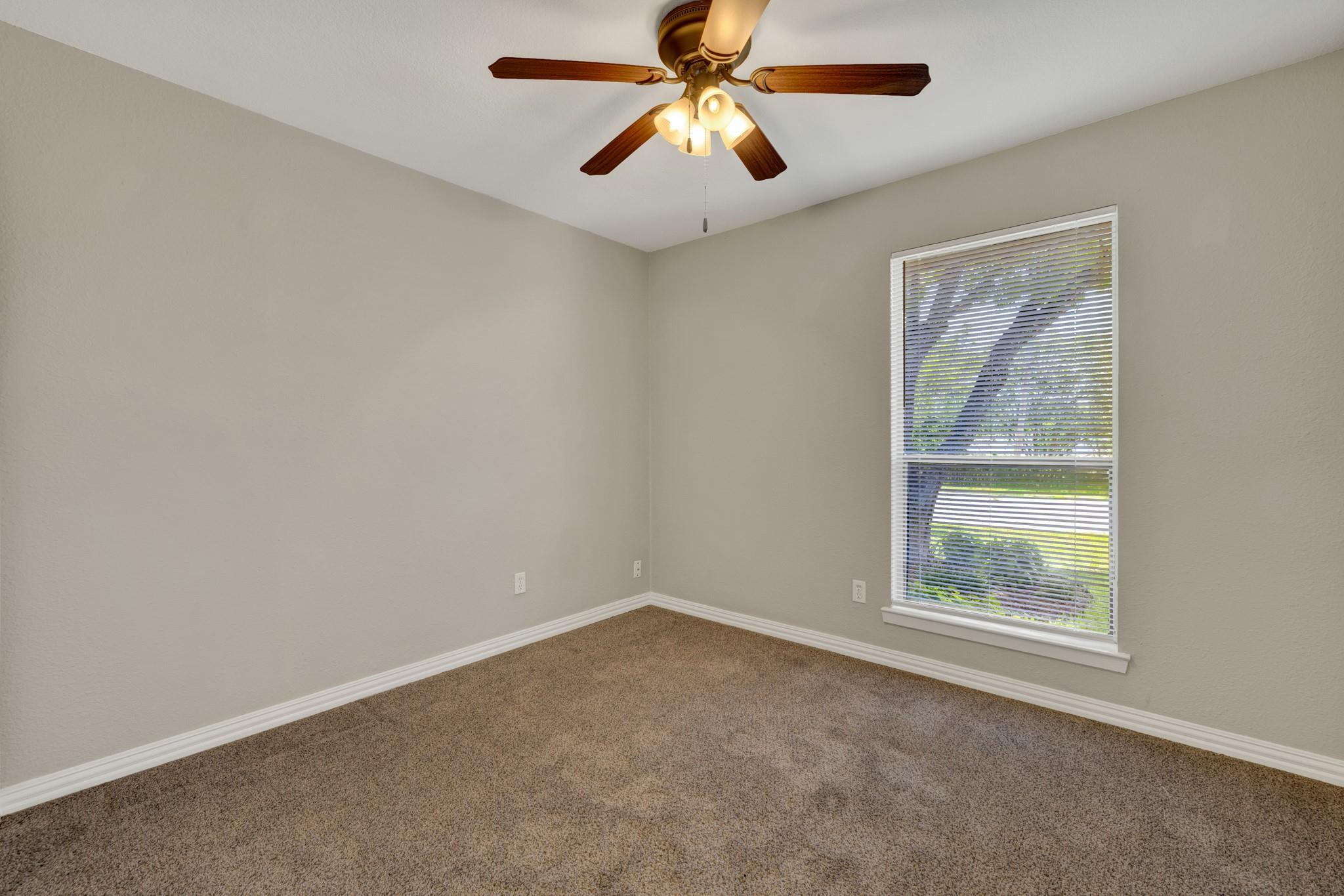 1917 Castle Gate Cir, San Marcos, TX 78666