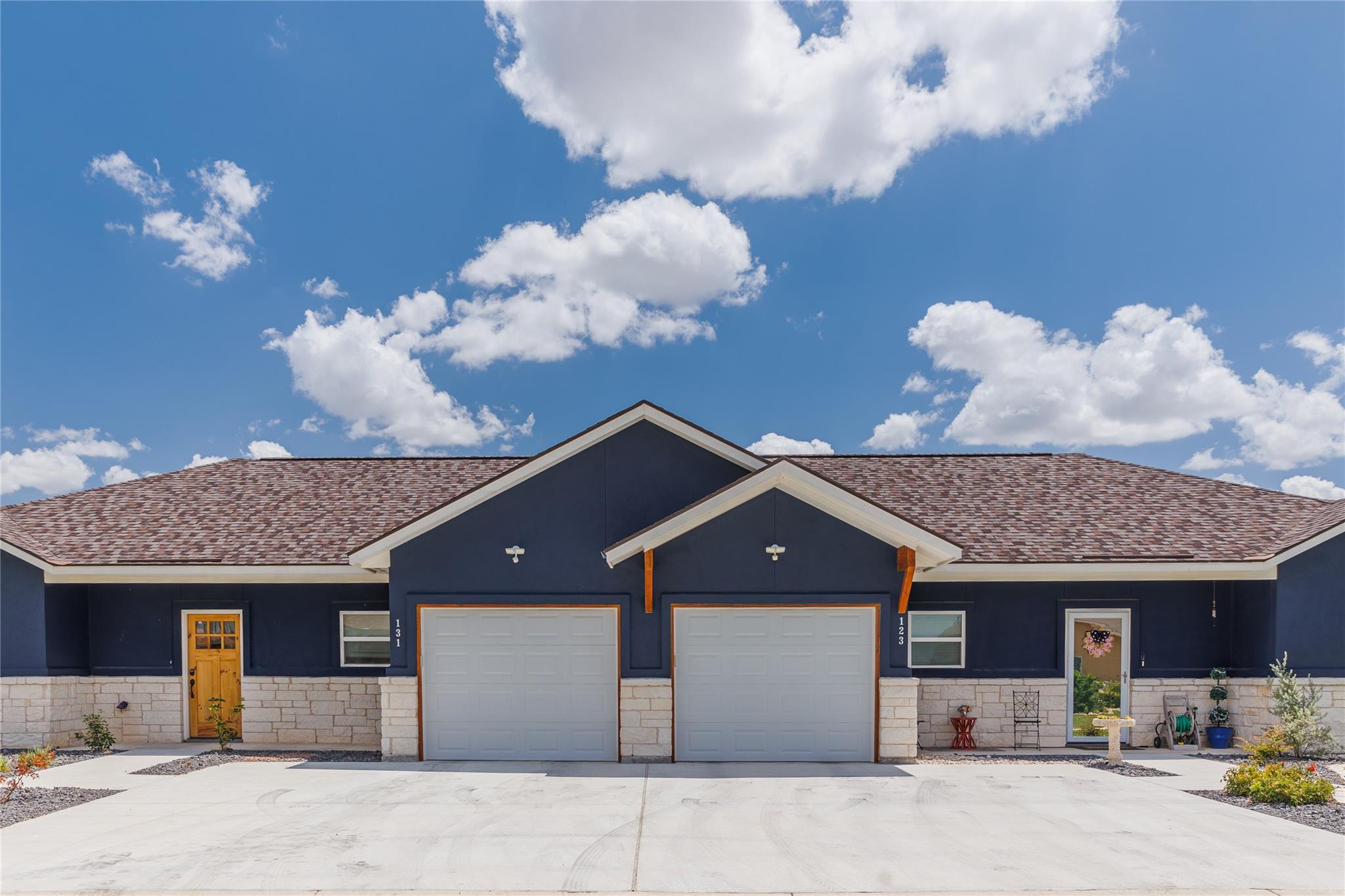 123 Navarro Xing # 12-A, Seguin, TX 78155