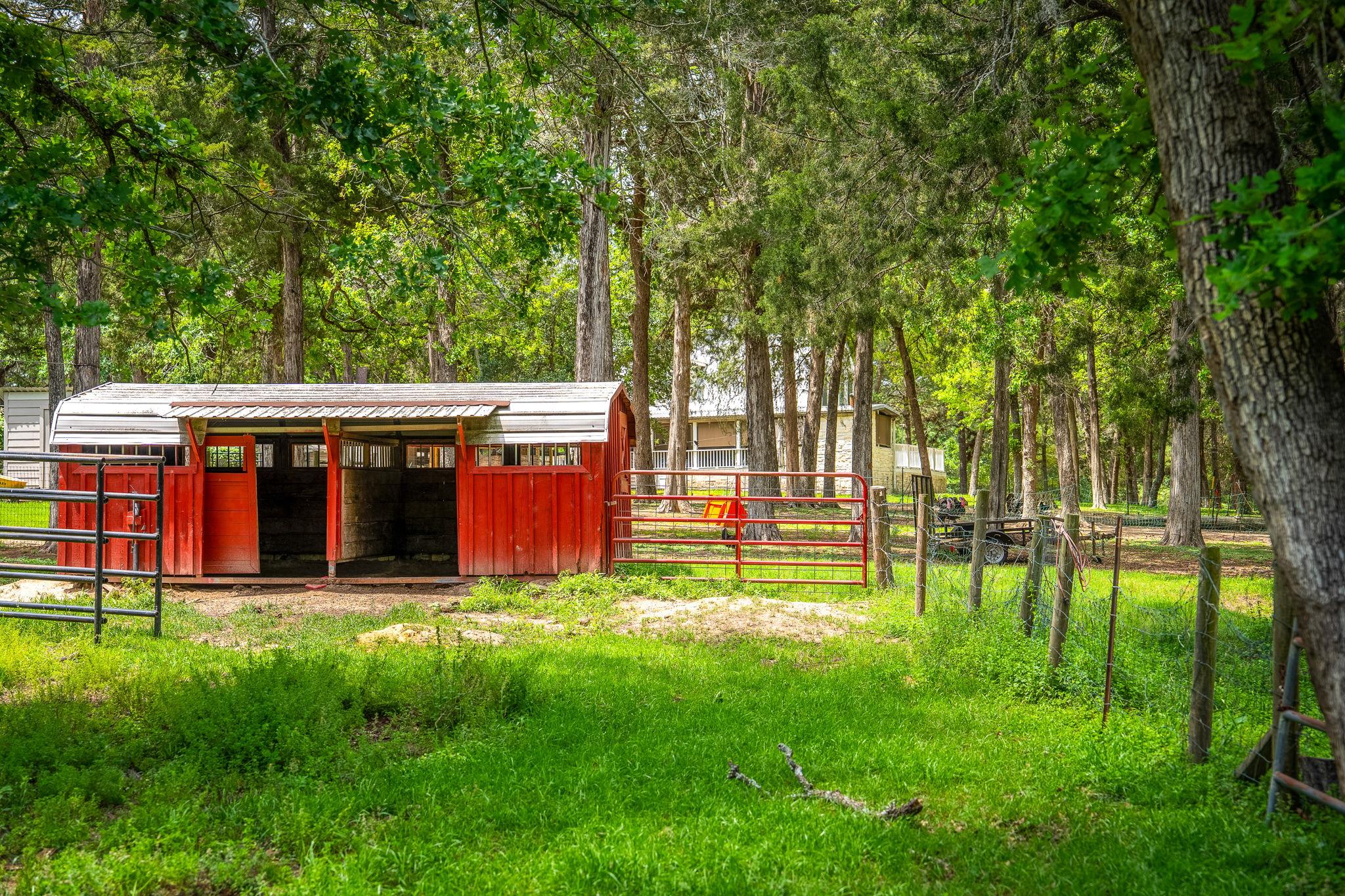 1055 BEECH CREST DR Dr, New Ulm, TX 78950