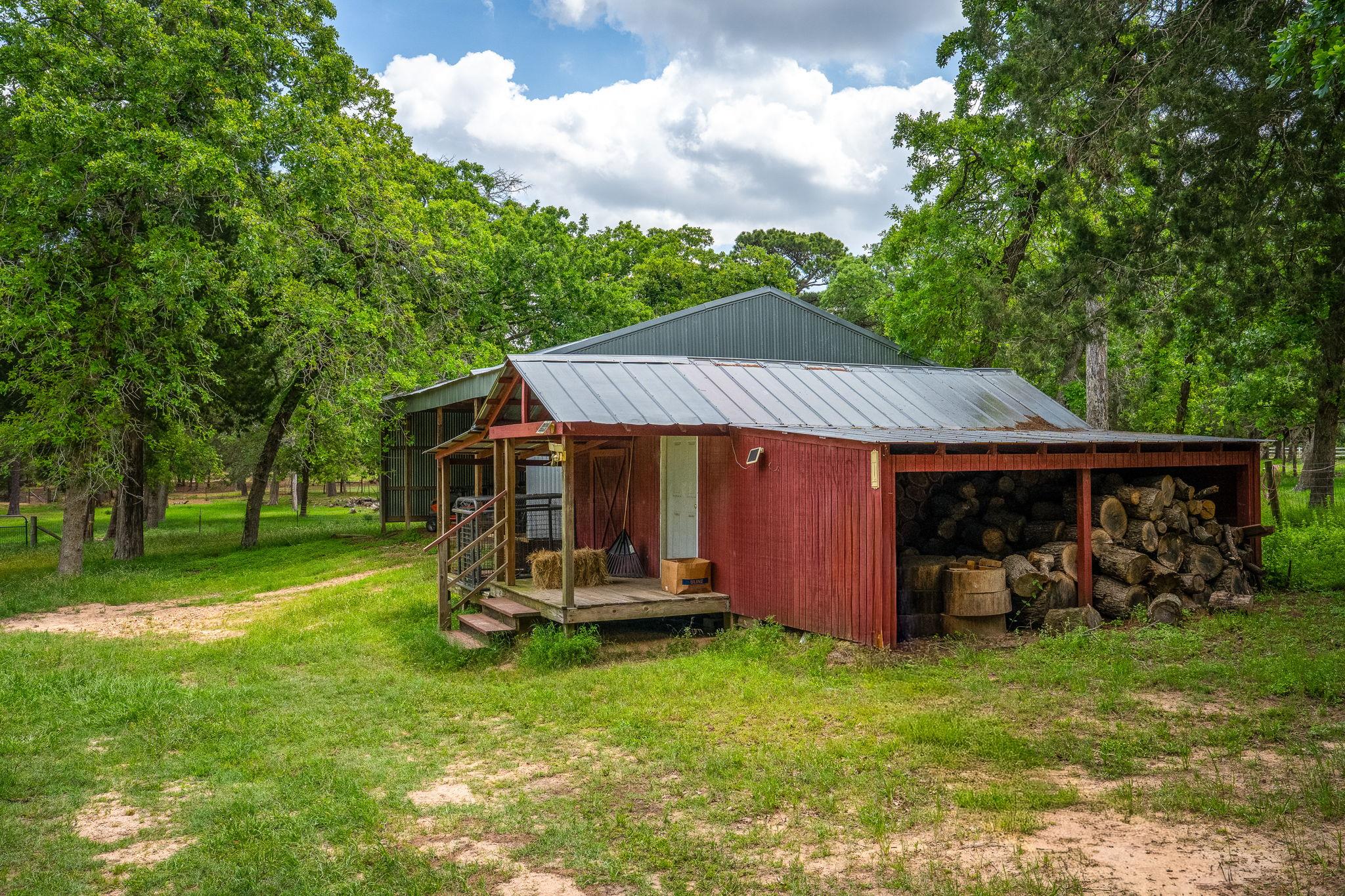 1055 BEECH CREST DR Dr, New Ulm, TX 78950
