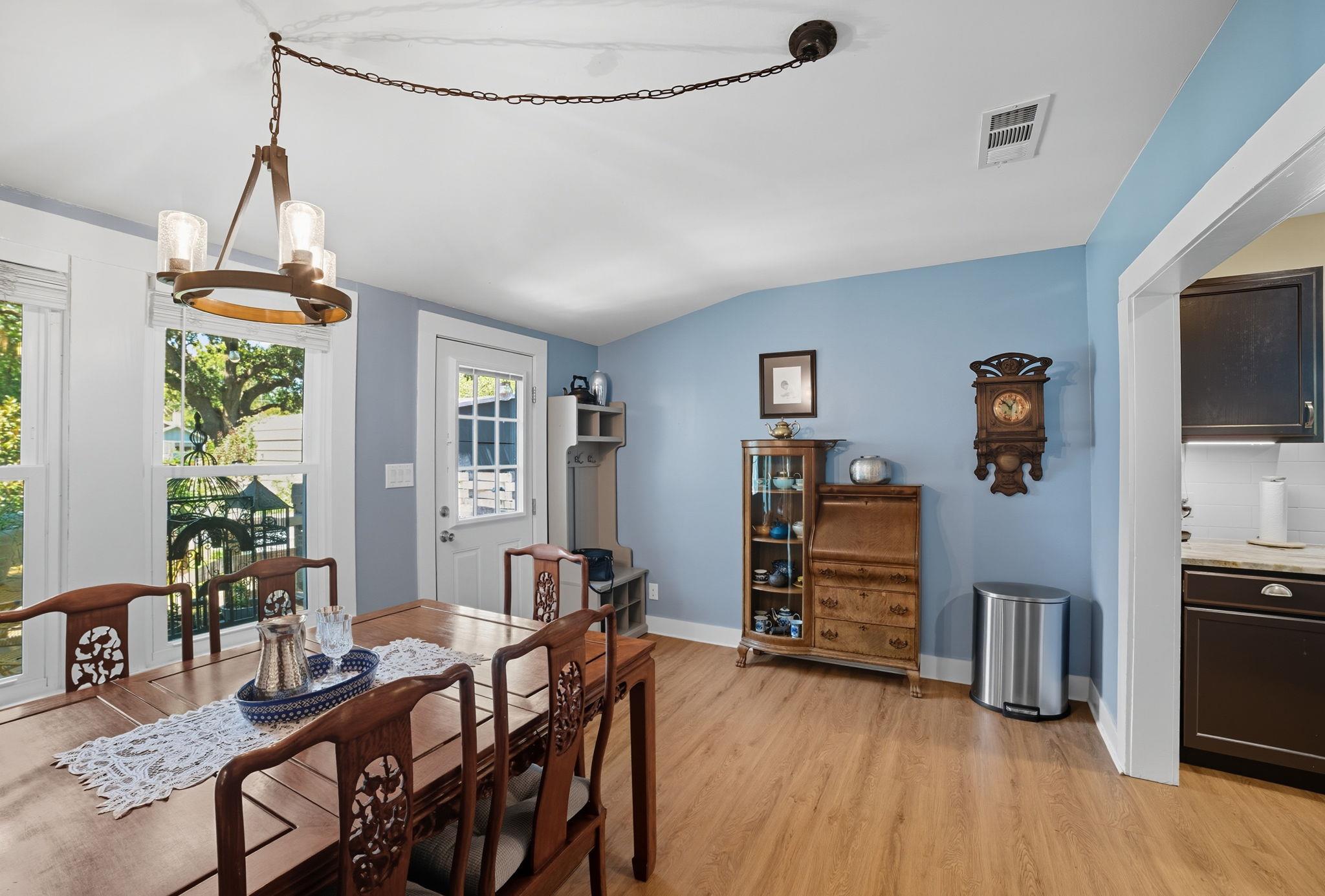 508 S Vandeveer St, Burnet, TX 78611