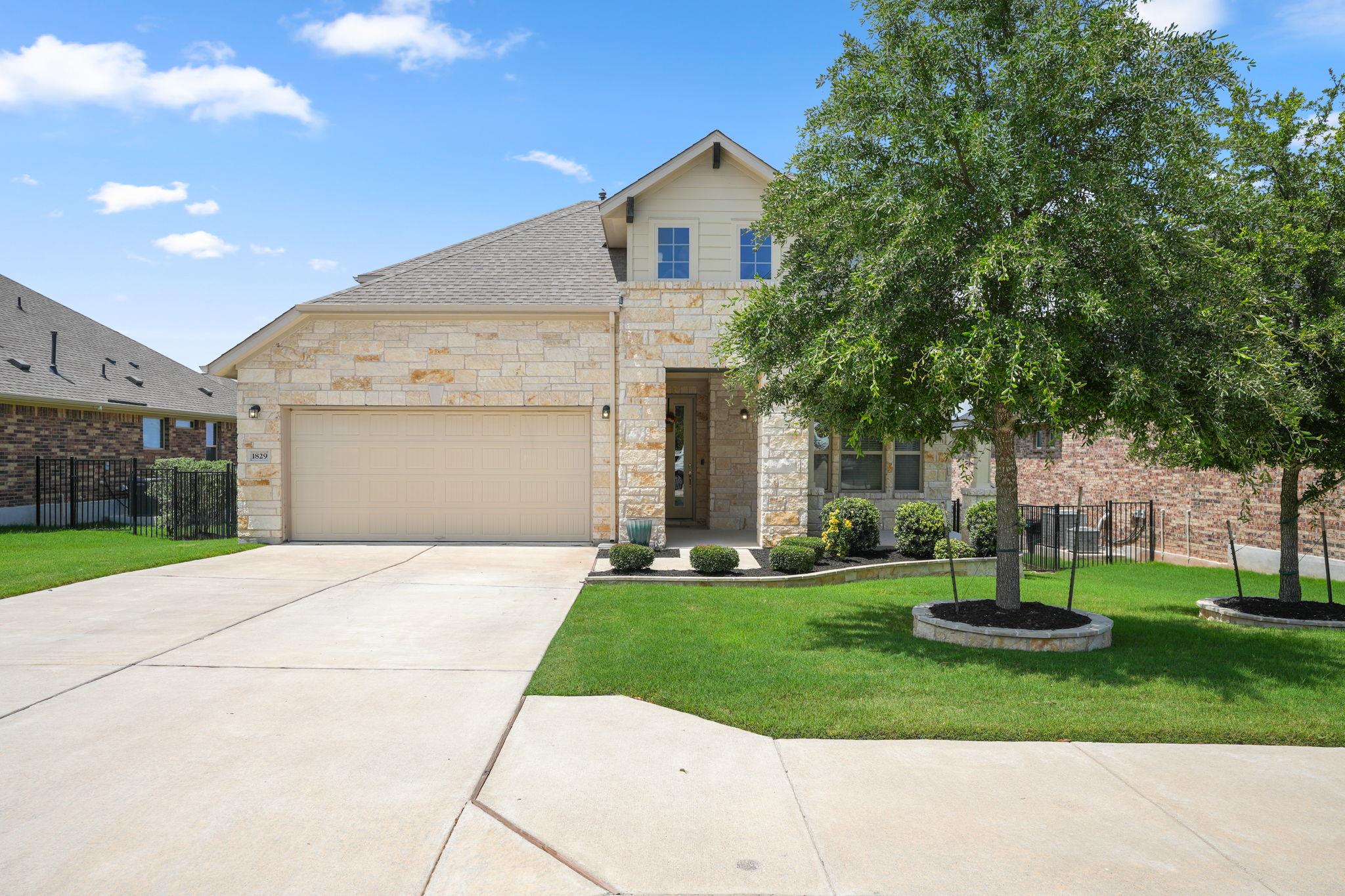 1829 Tabarca Dr, Leander, TX 78641