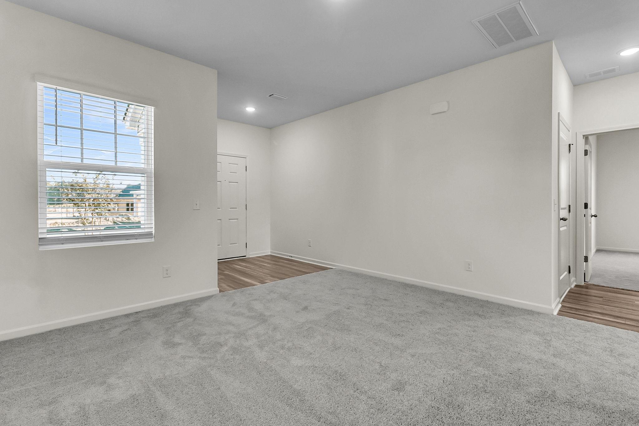 333 Sieders St, Taylor, TX 76574