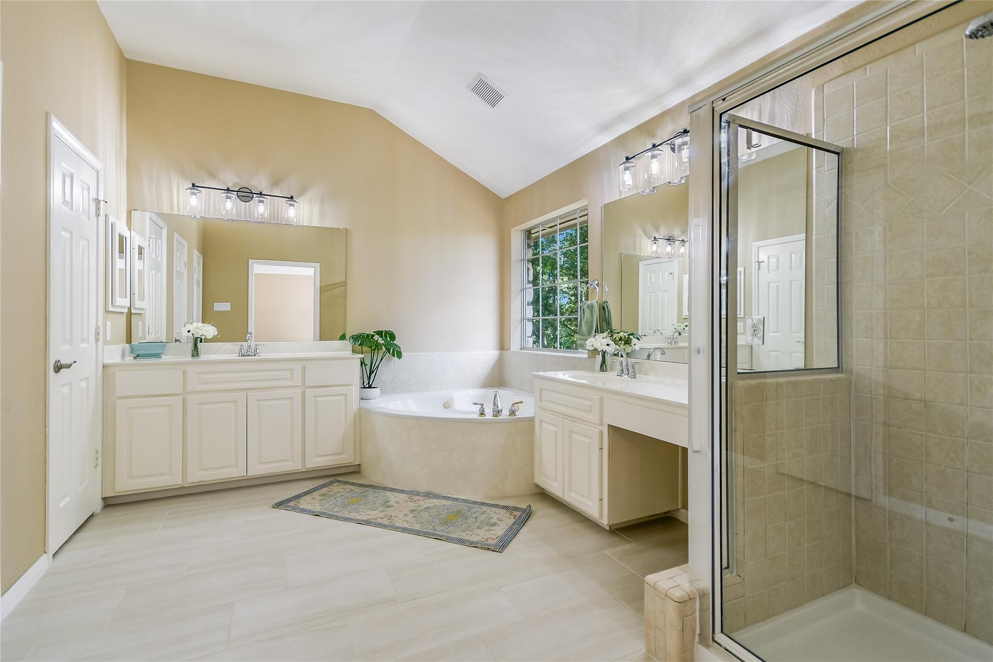 12935 Brigham Dr, Austin, TX 78732